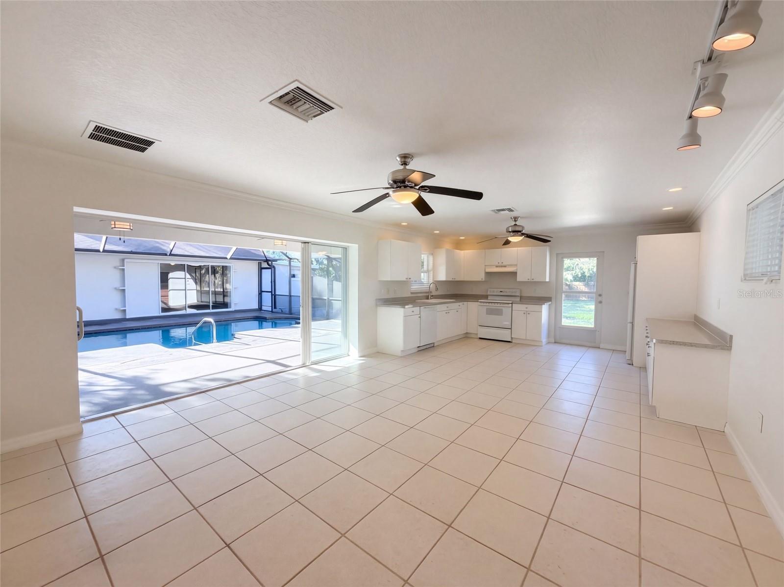 3705 MALEC CIRCLE, Sarasota, FL 34233