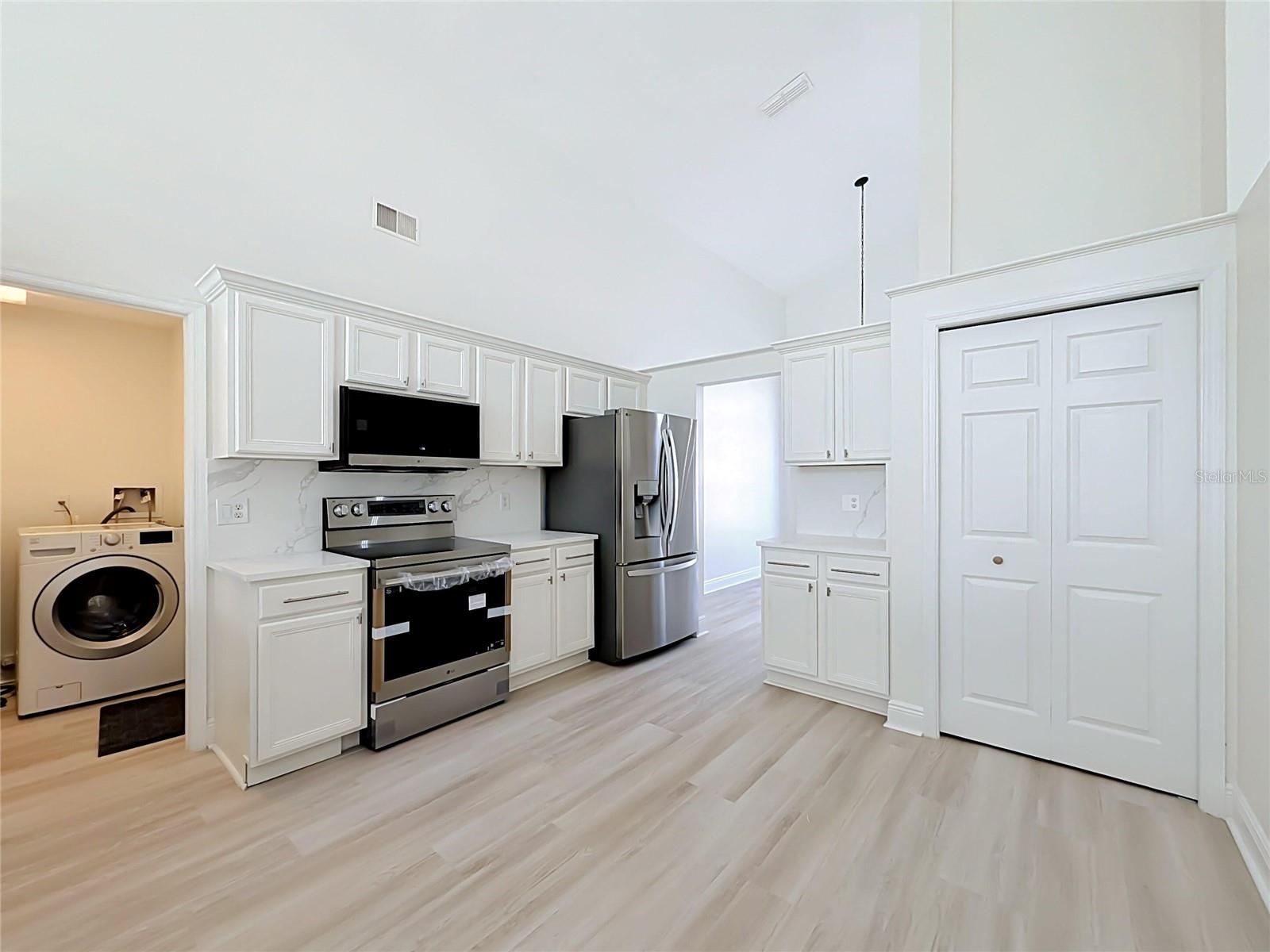 609 SEASCAPE AVENUE, Orlando, FL 32828