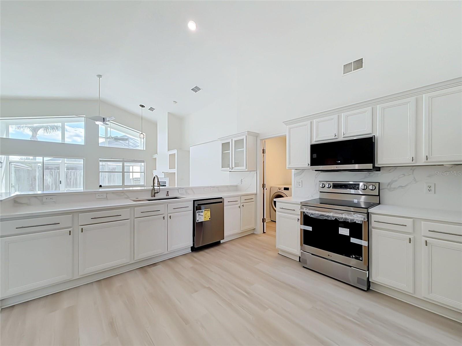 609 SEASCAPE AVENUE, Orlando, FL 32828