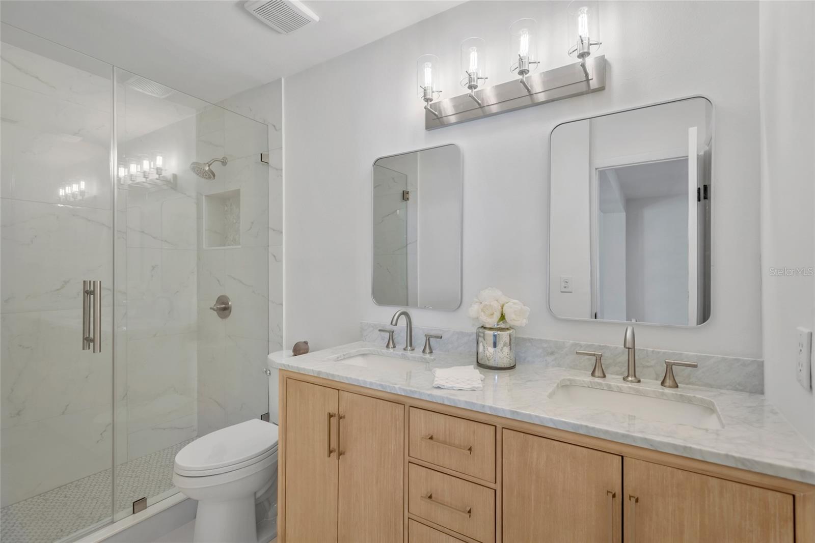 3017 W HEITER STREET, Tampa, FL 33607