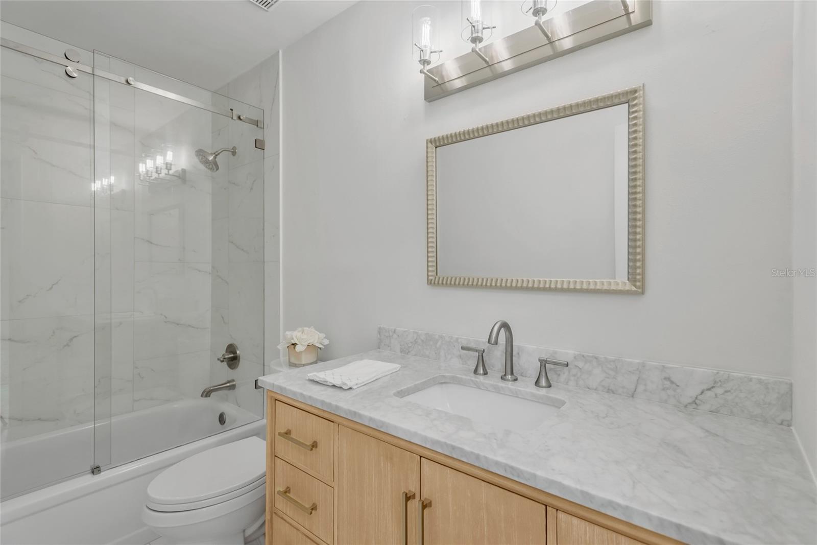 3017 W HEITER STREET, Tampa, FL 33607
