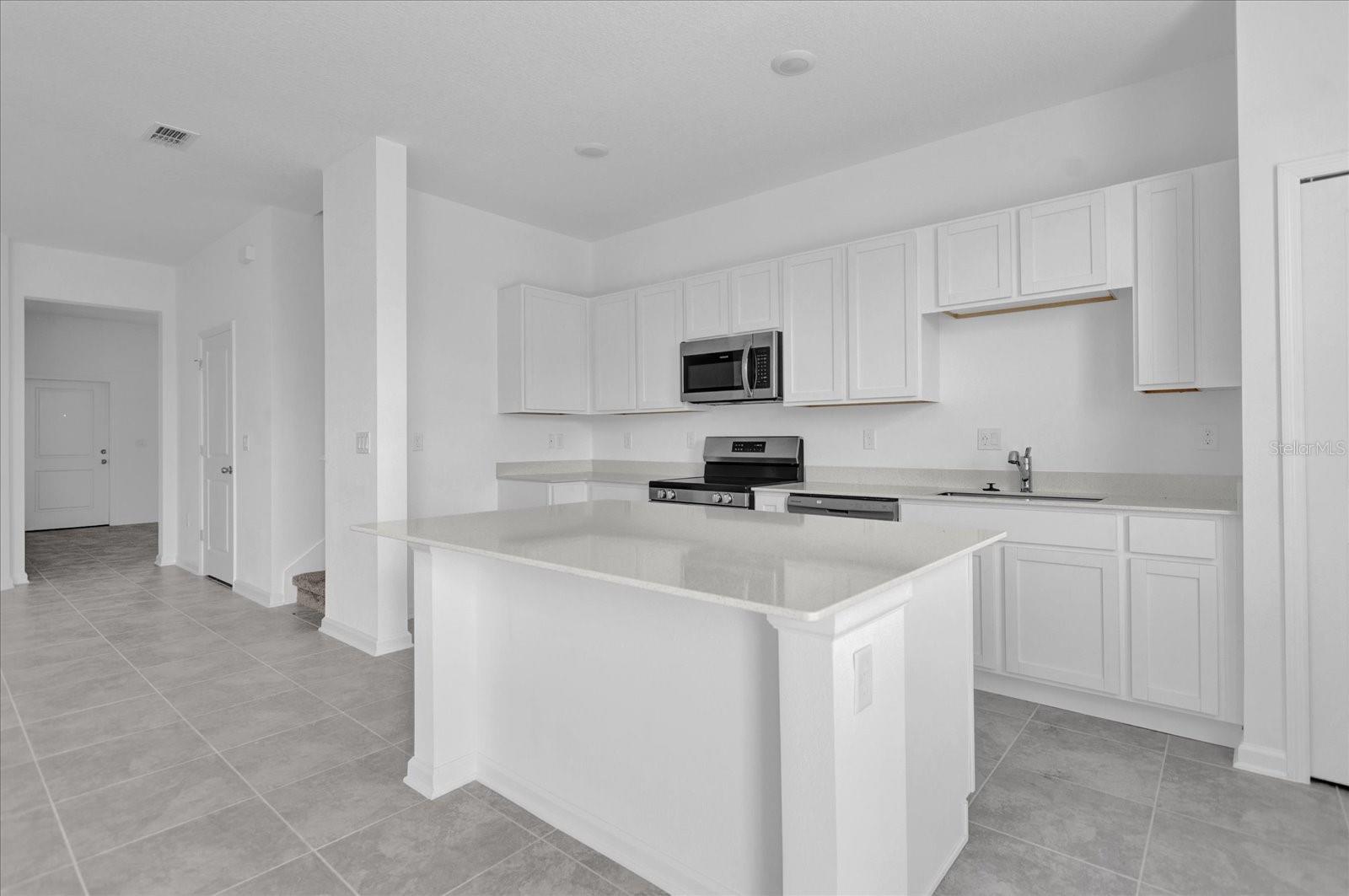 2474 SKYLINE LOOP, Kissimmee, FL 34758