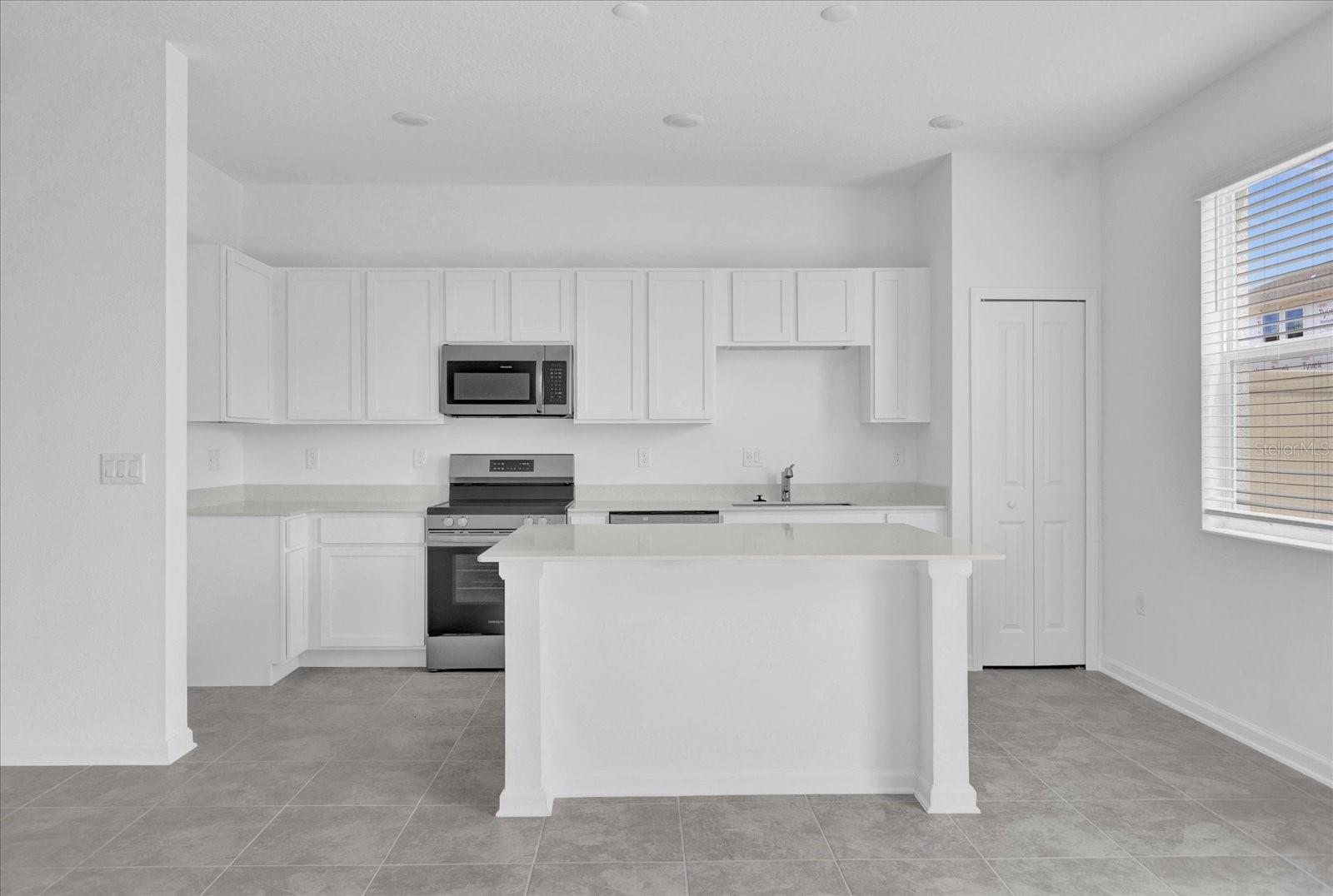 2474 SKYLINE LOOP, Kissimmee, FL 34758