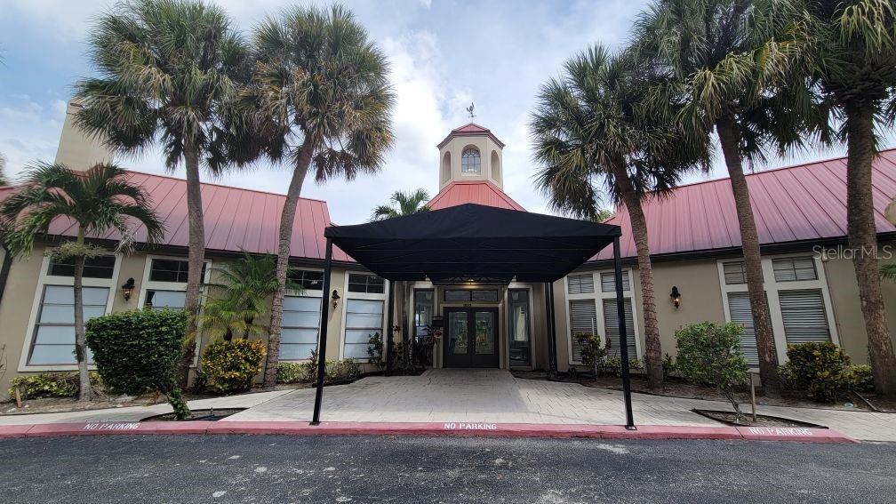 249 AFTON SQUARE, #212, Altamonte Springs, FL 32714