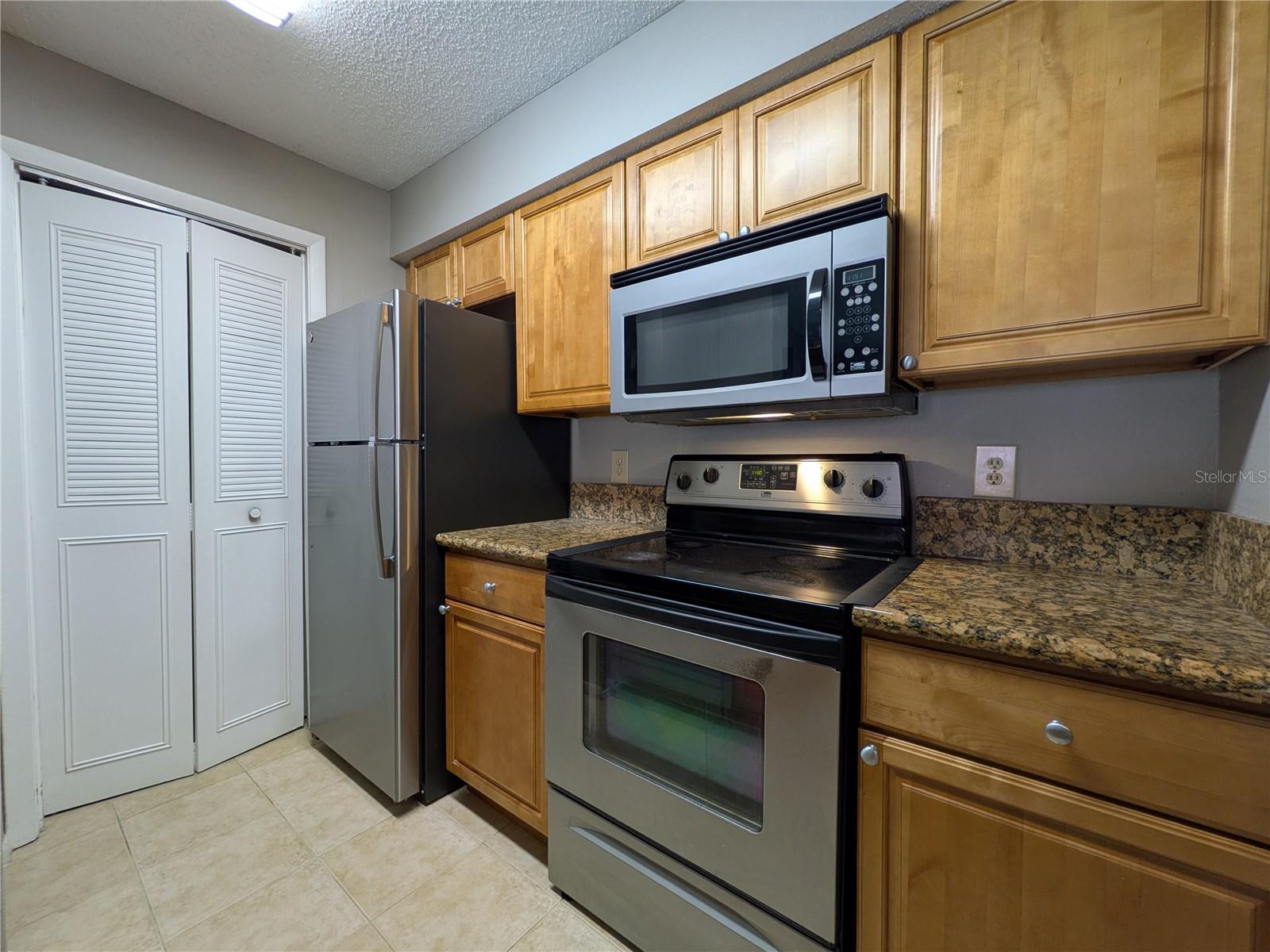 249 AFTON SQUARE, #212, Altamonte Springs, FL 32714