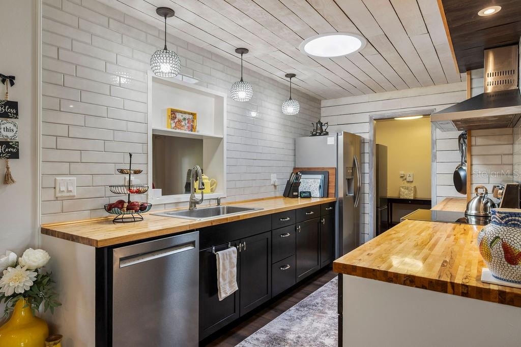 1970 W LAKE BRANTLEY ROAD, Longwood, FL 32779