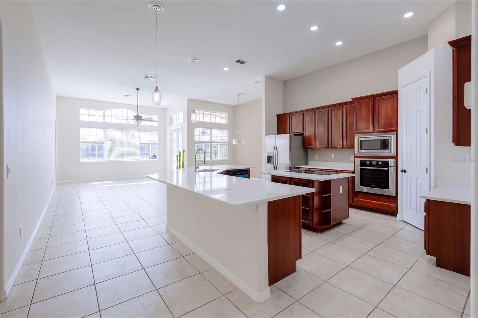 2102 PUTTER PLACE, Kissimmee, FL 34746