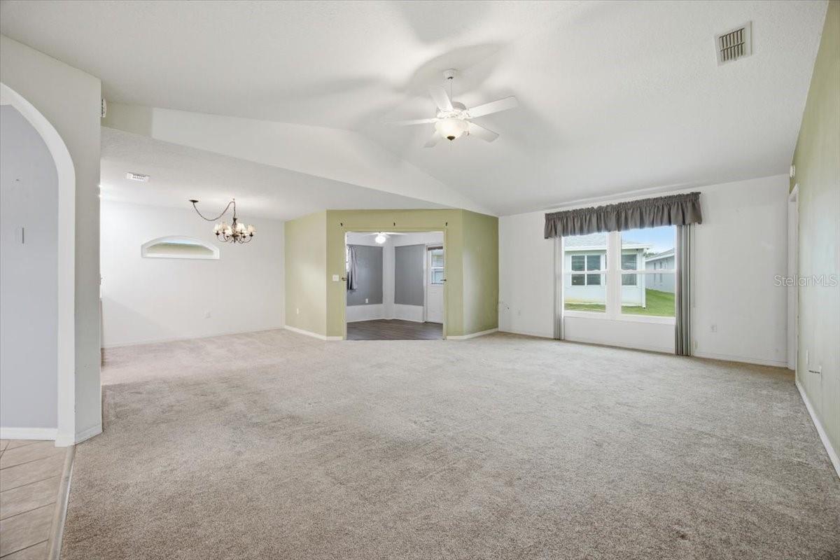 686 PARADISE POINT, Haines City, FL 33844
