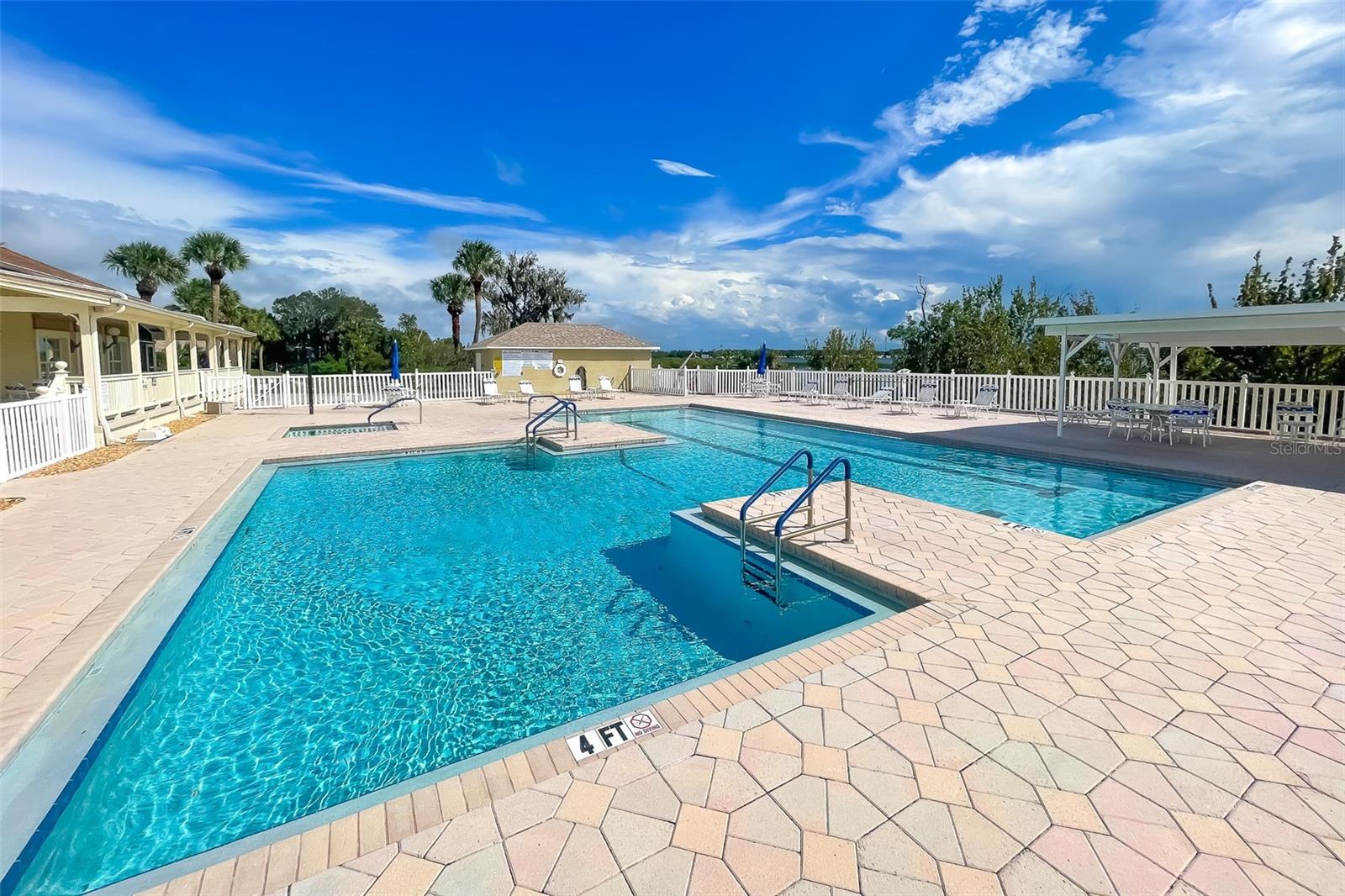 686 PARADISE POINT, Haines City, FL 33844