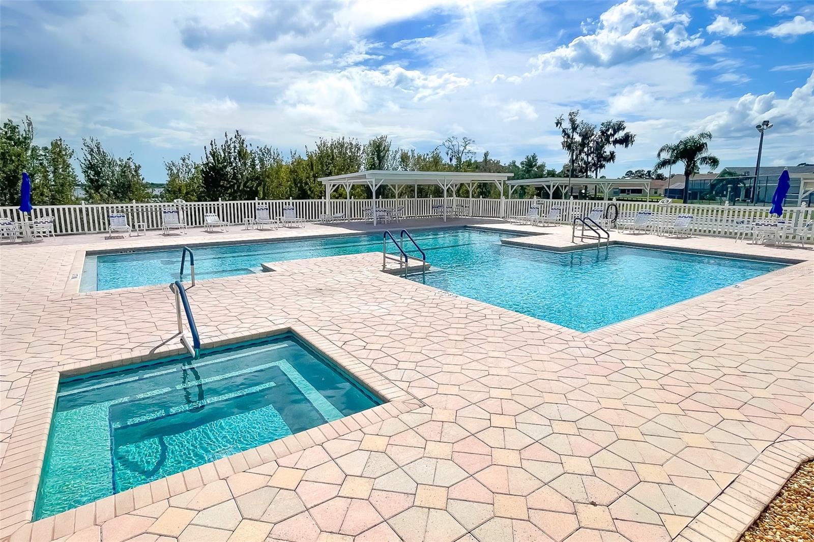 686 PARADISE POINT, Haines City, FL 33844