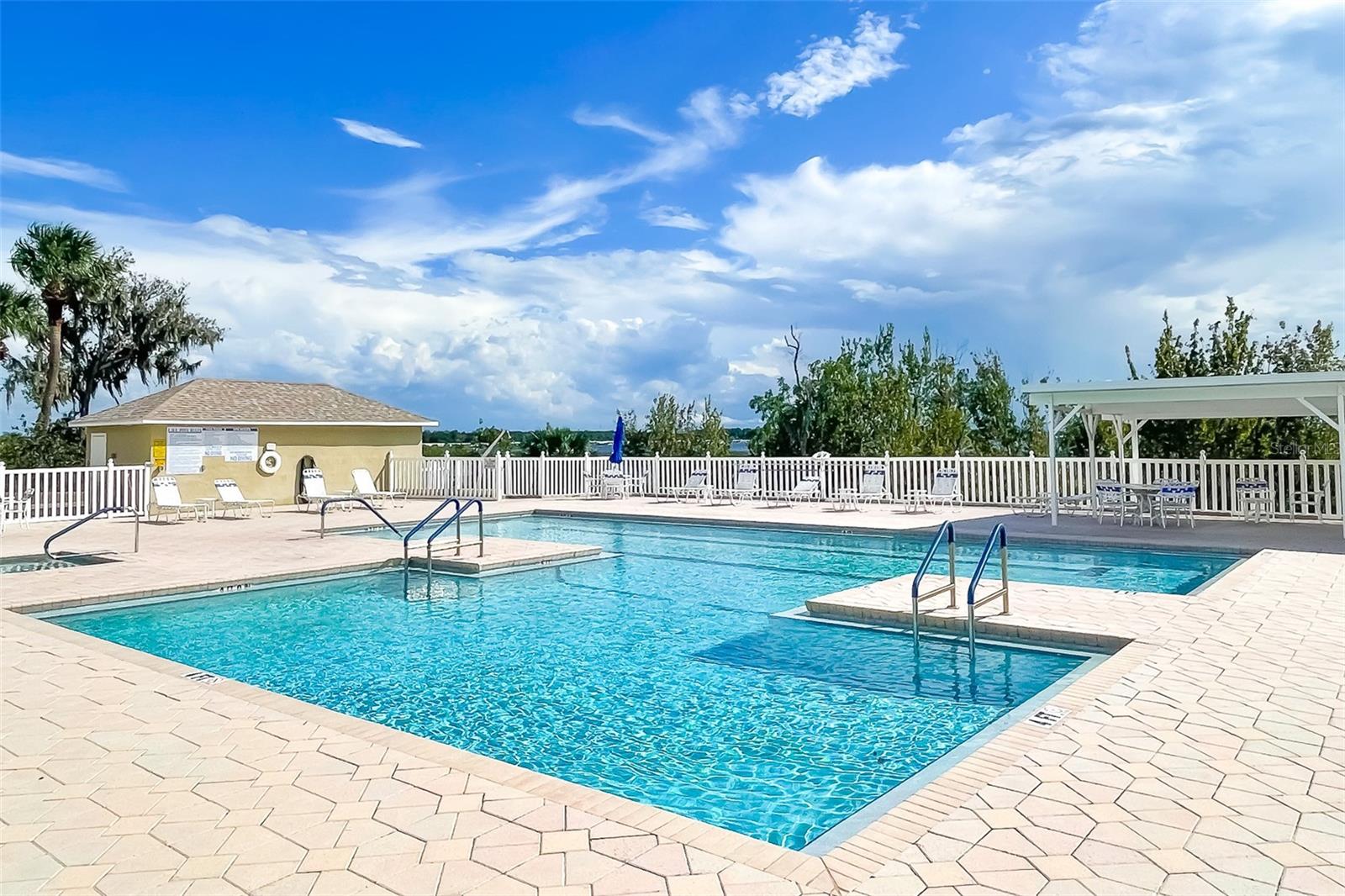 686 PARADISE POINT, Haines City, FL 33844