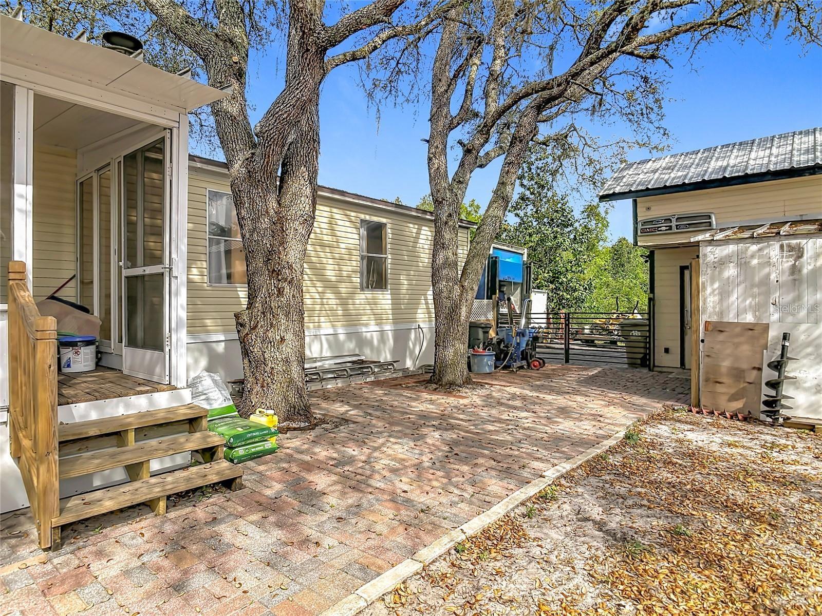 45750 PINE STREET, Paisley, FL 32767