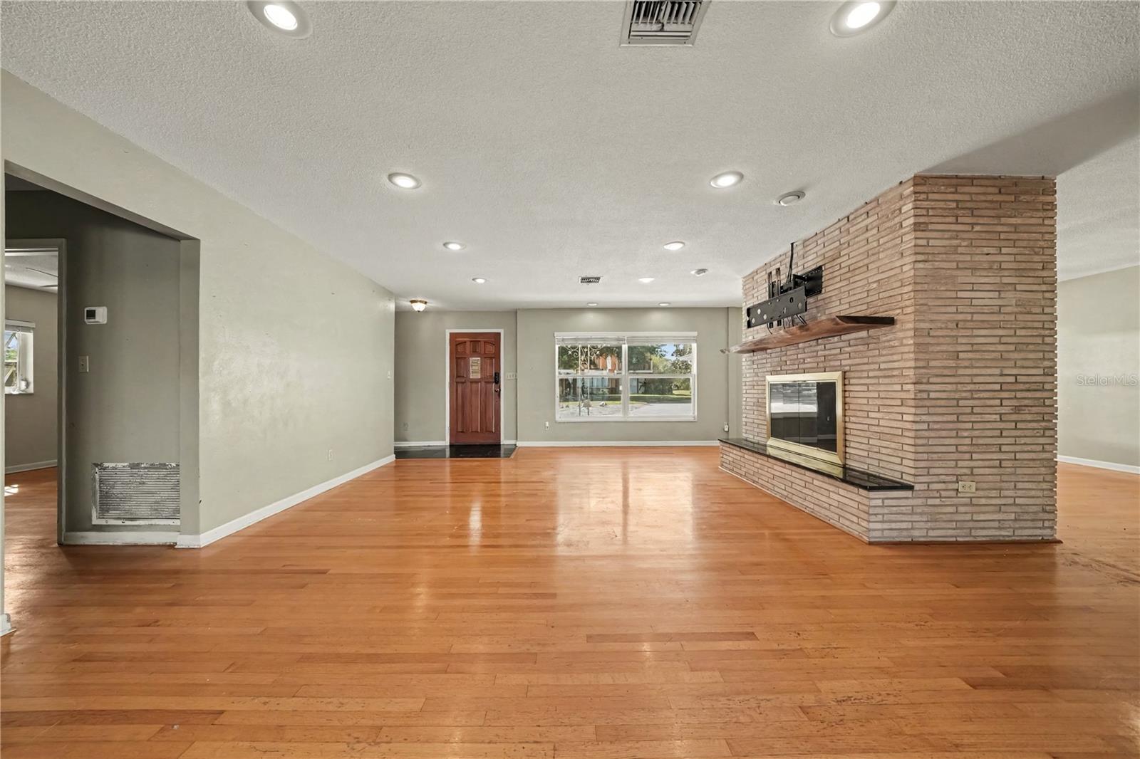 6401 GIBSON DRIVE, Belle Isle, FL 32809