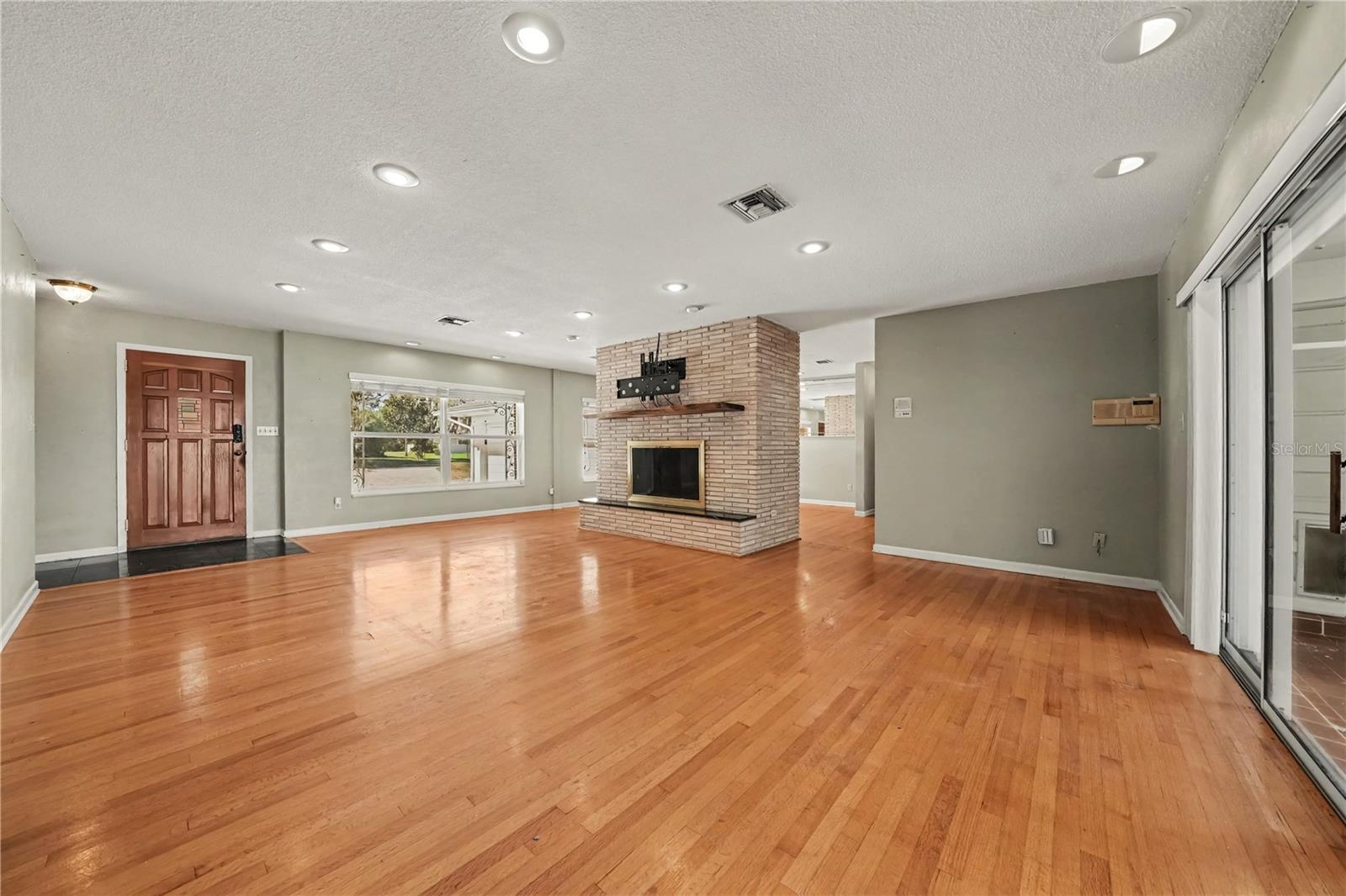 6401 GIBSON DRIVE, Belle Isle, FL 32809
