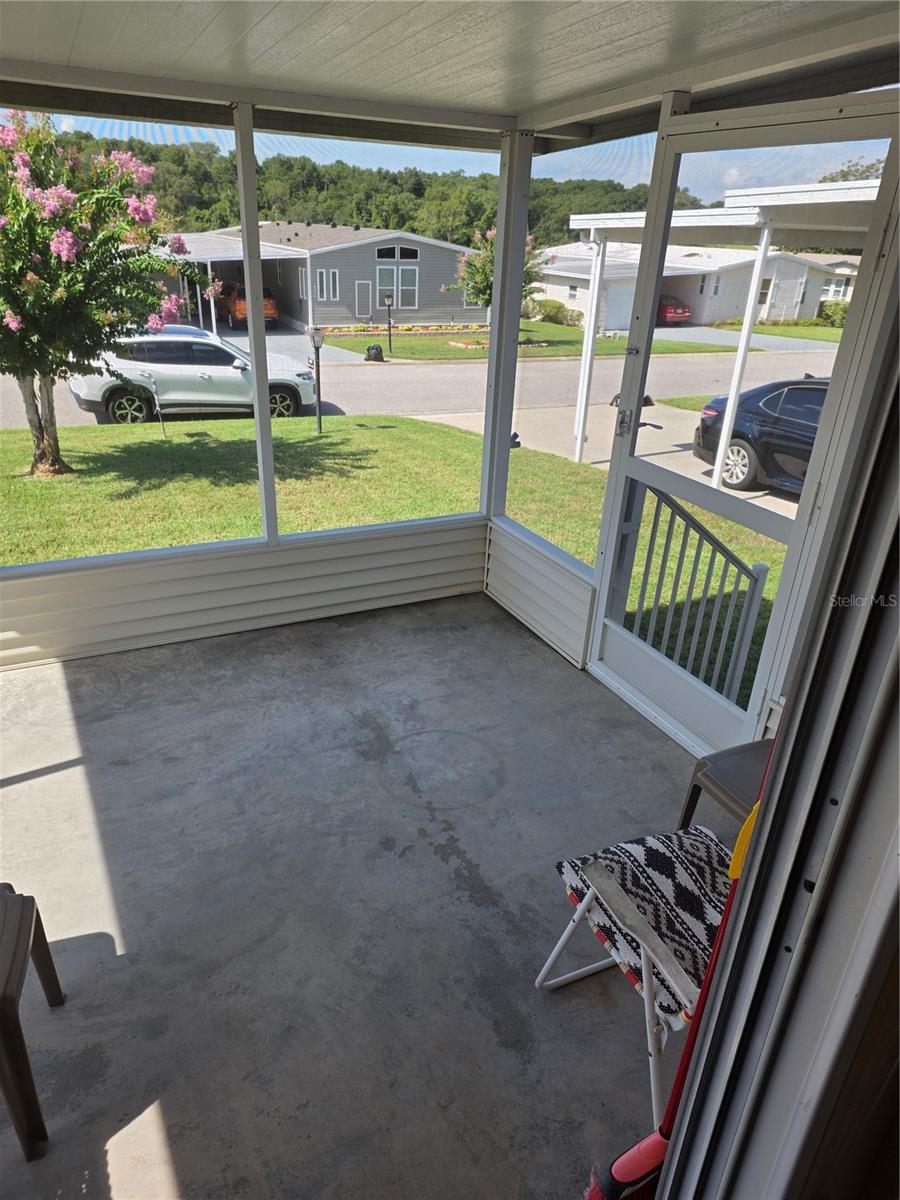 Screened Front Porch and Extra Entry
