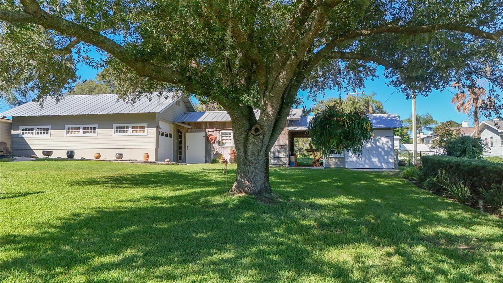 555 AMBASSADOR AVENUE, Eustis, FL 32726