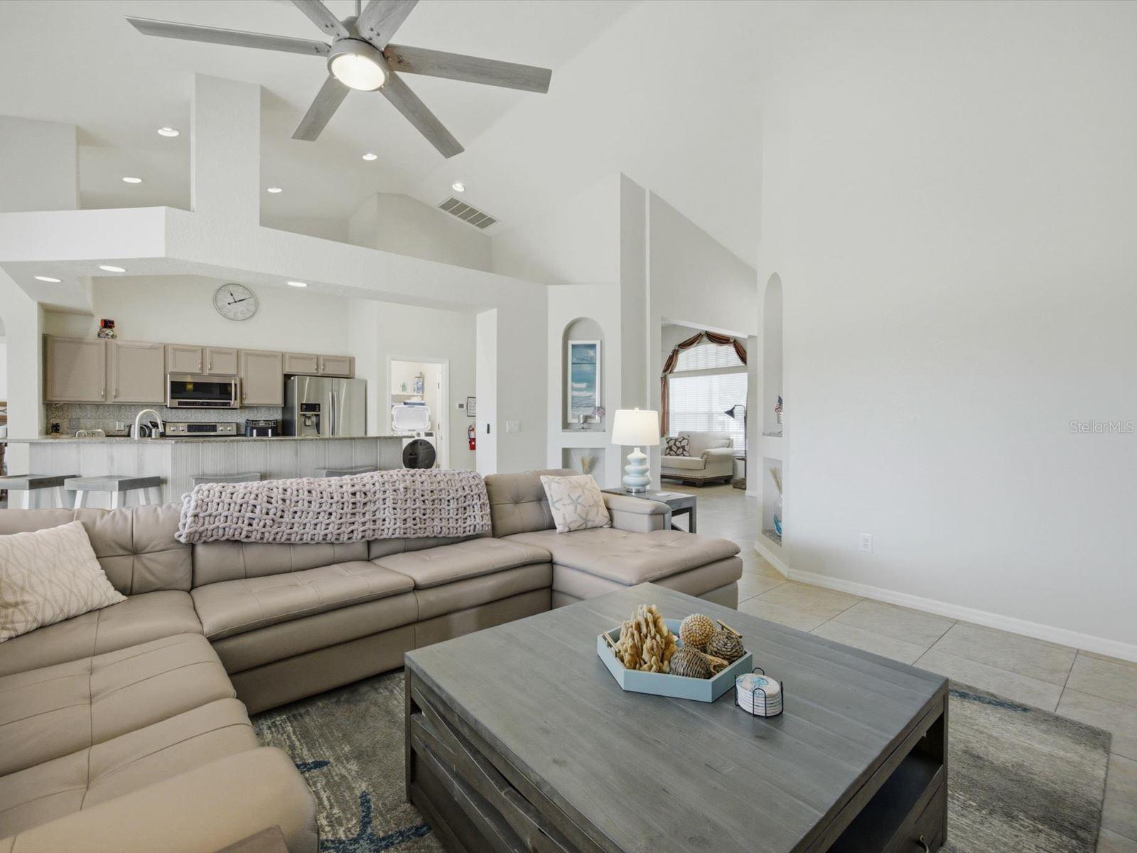 320 KINGS WAY, Davenport, FL 33897