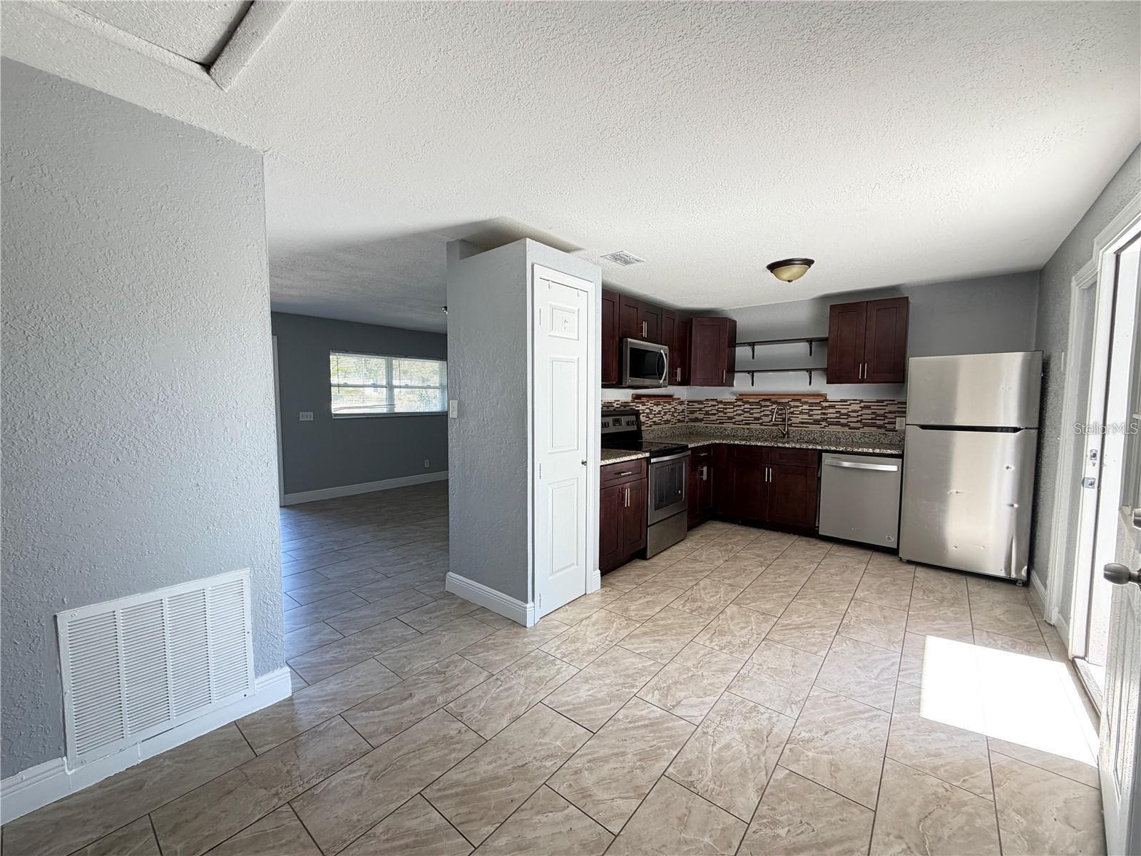 922 MARTIN LUTHER KING BOULEVARD NE, Winter Haven, FL 33881