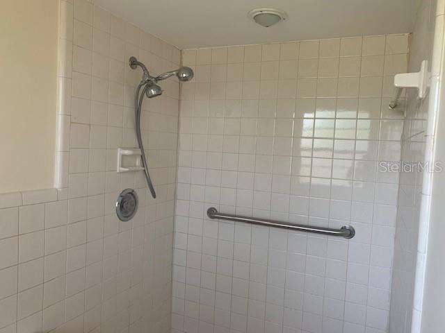 5613 CASTLE OAK COURT, Orlando, FL 32808
