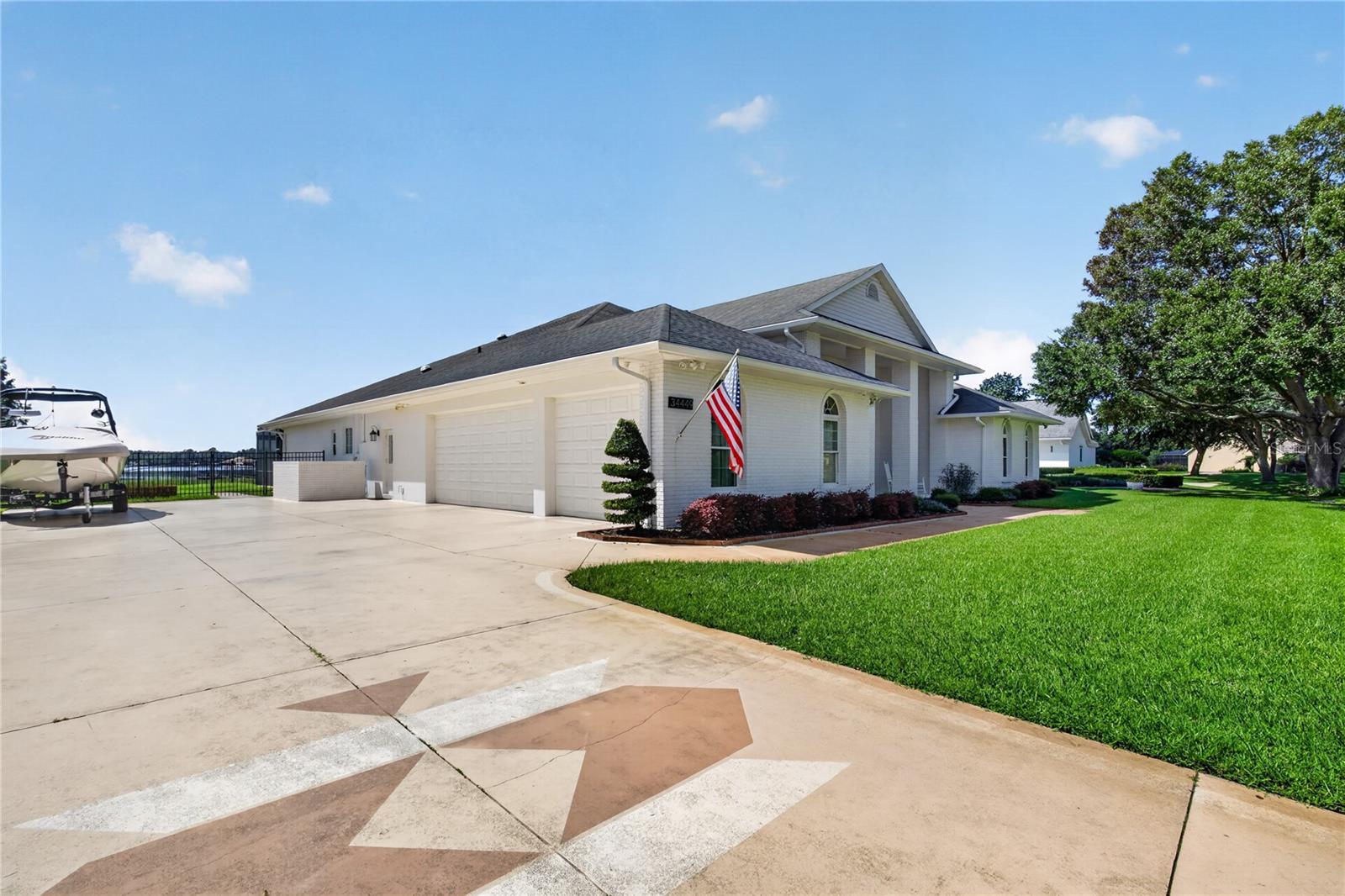 34449 PARKVIEW AVENUE, Eustis, FL 32736