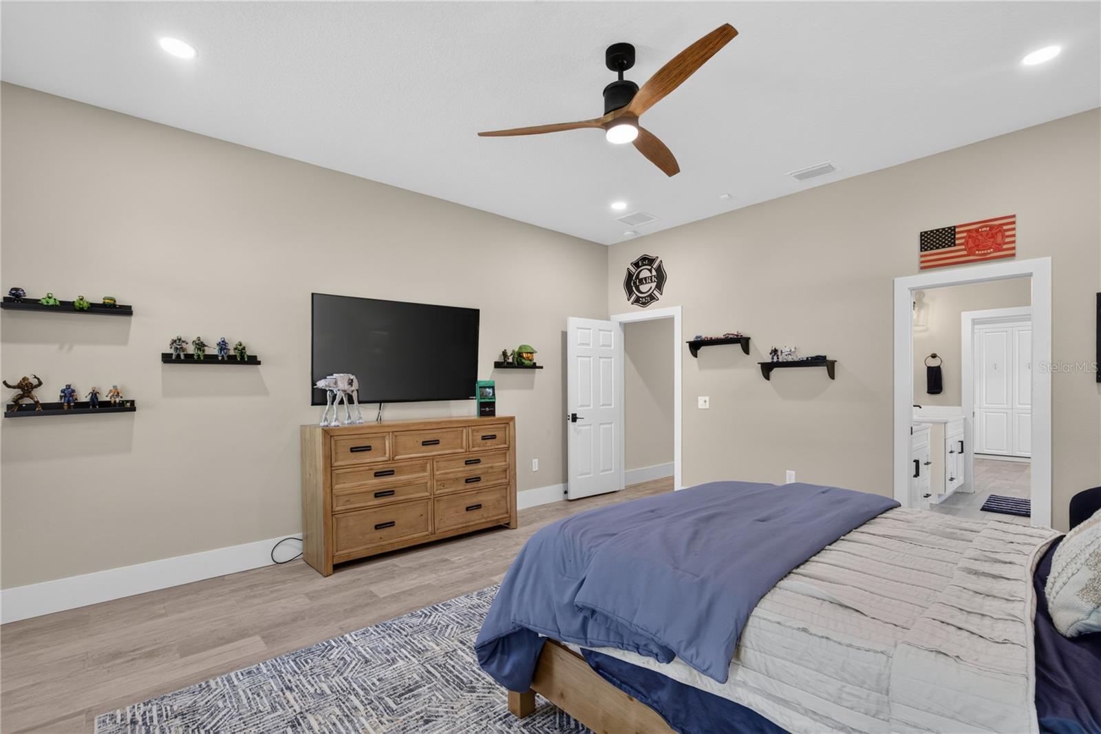 34449 PARKVIEW AVENUE, Eustis, FL 32736