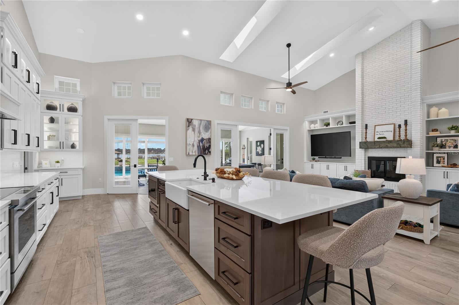 34449 PARKVIEW AVENUE, Eustis, FL 32736