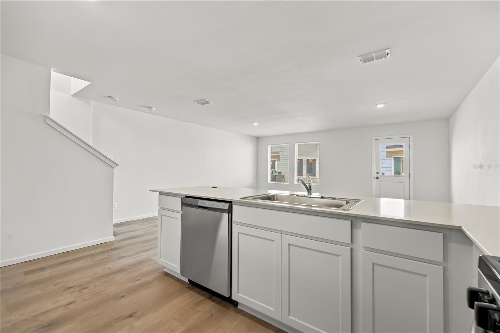 1048 TWINS STREET, Davenport, FL 33837