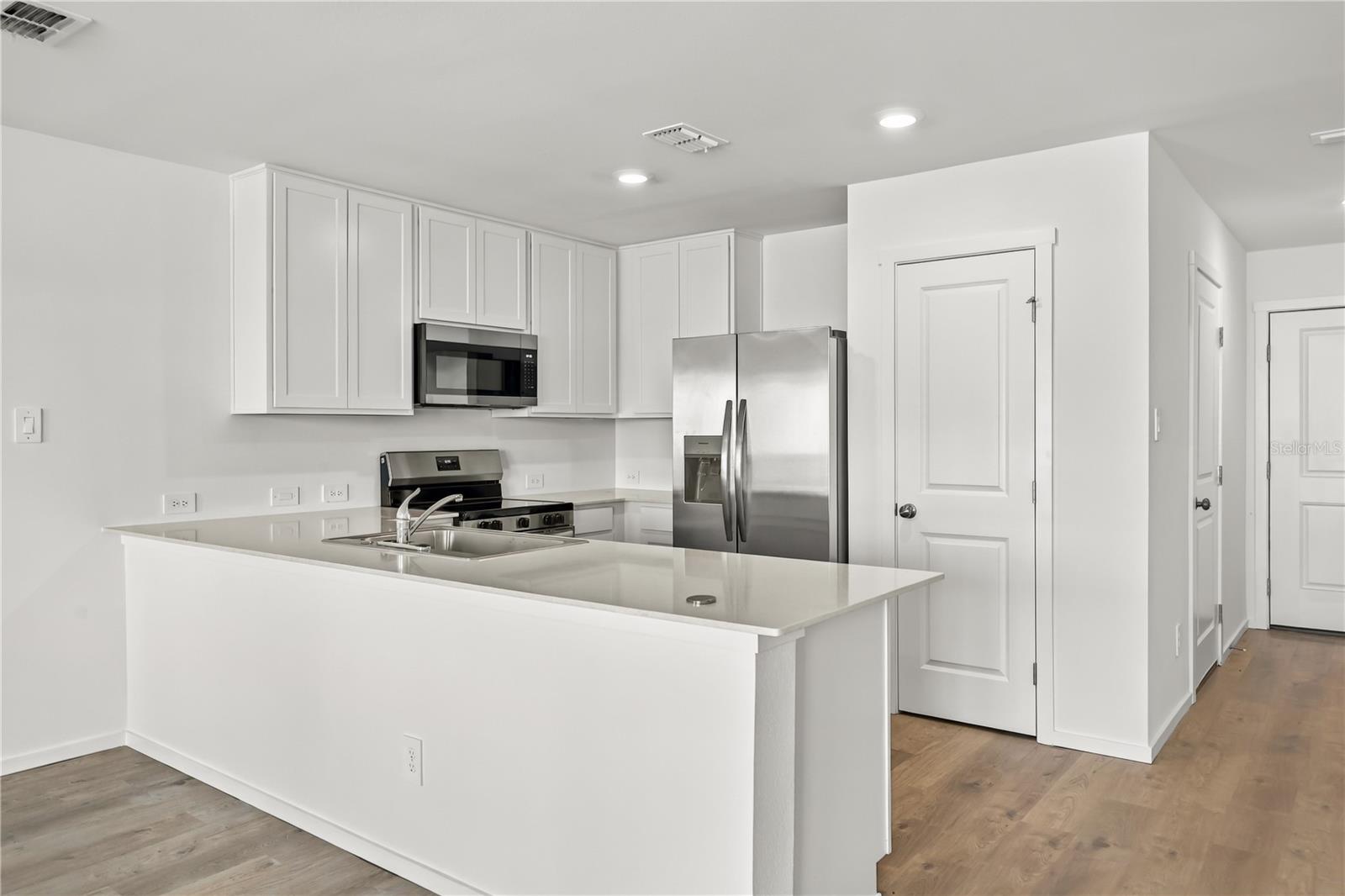 1048 TWINS STREET, Davenport, FL 33837