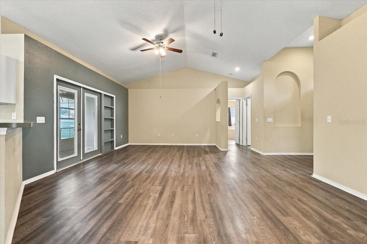 593 TERRANOVA CIRCLE, Winter Haven, FL 33884