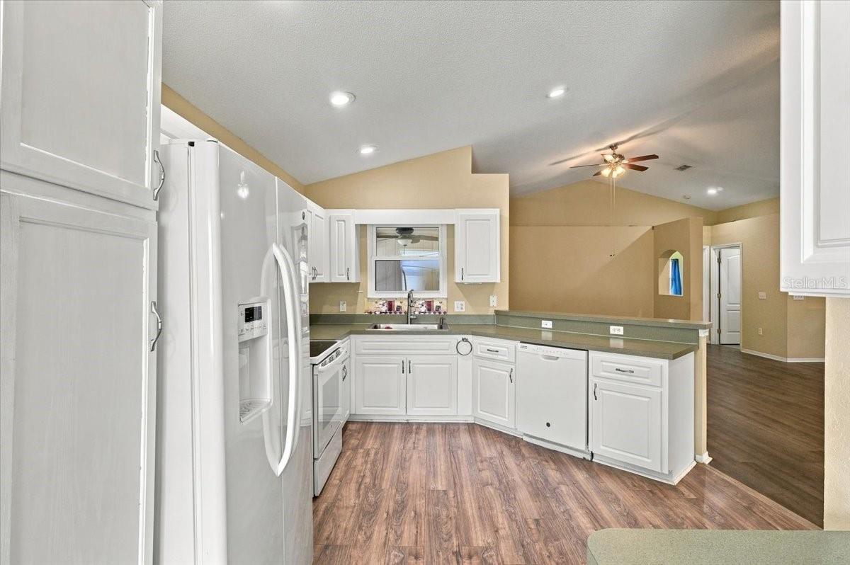 593 TERRANOVA CIRCLE, Winter Haven, FL 33884