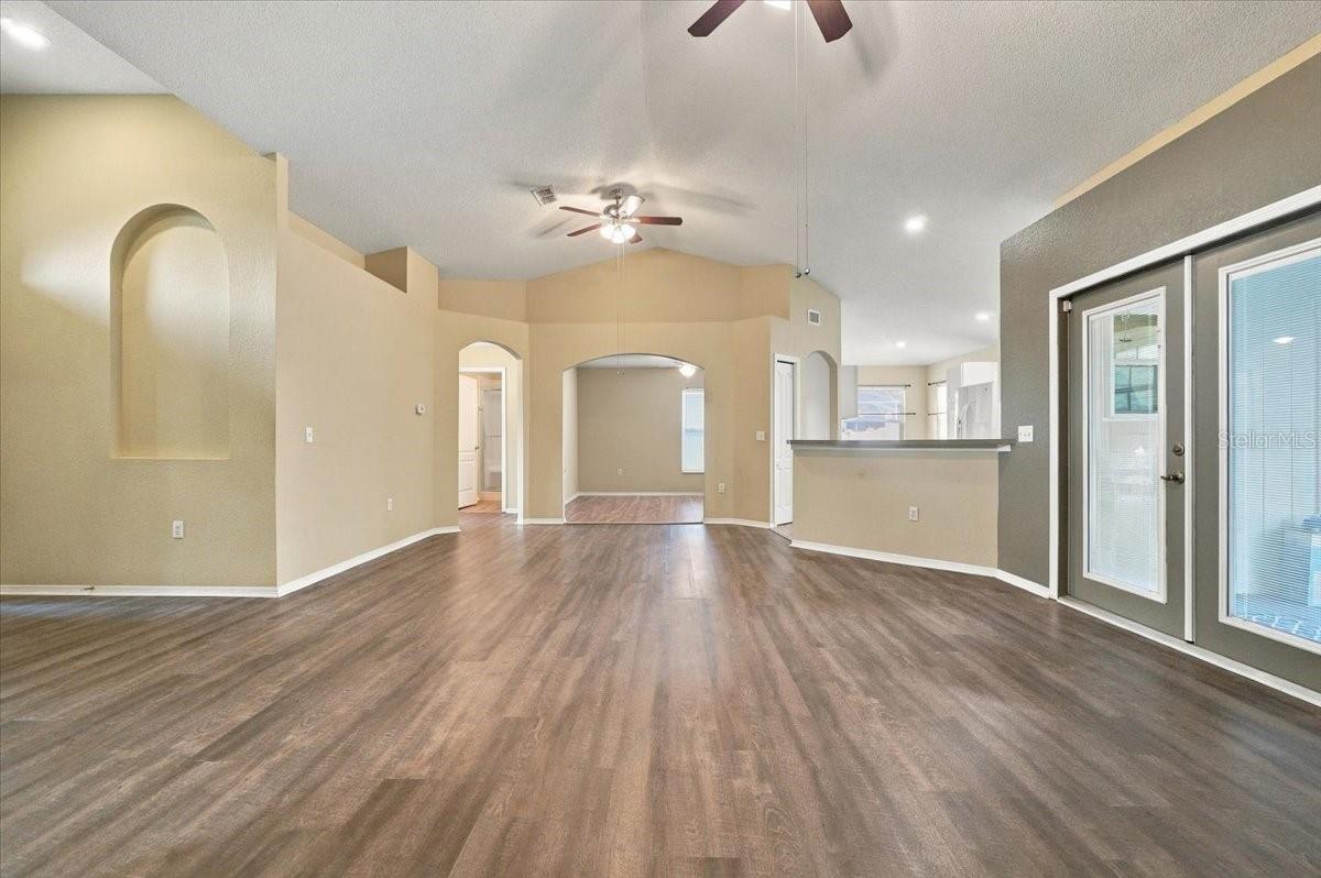 593 TERRANOVA CIRCLE, Winter Haven, FL 33884