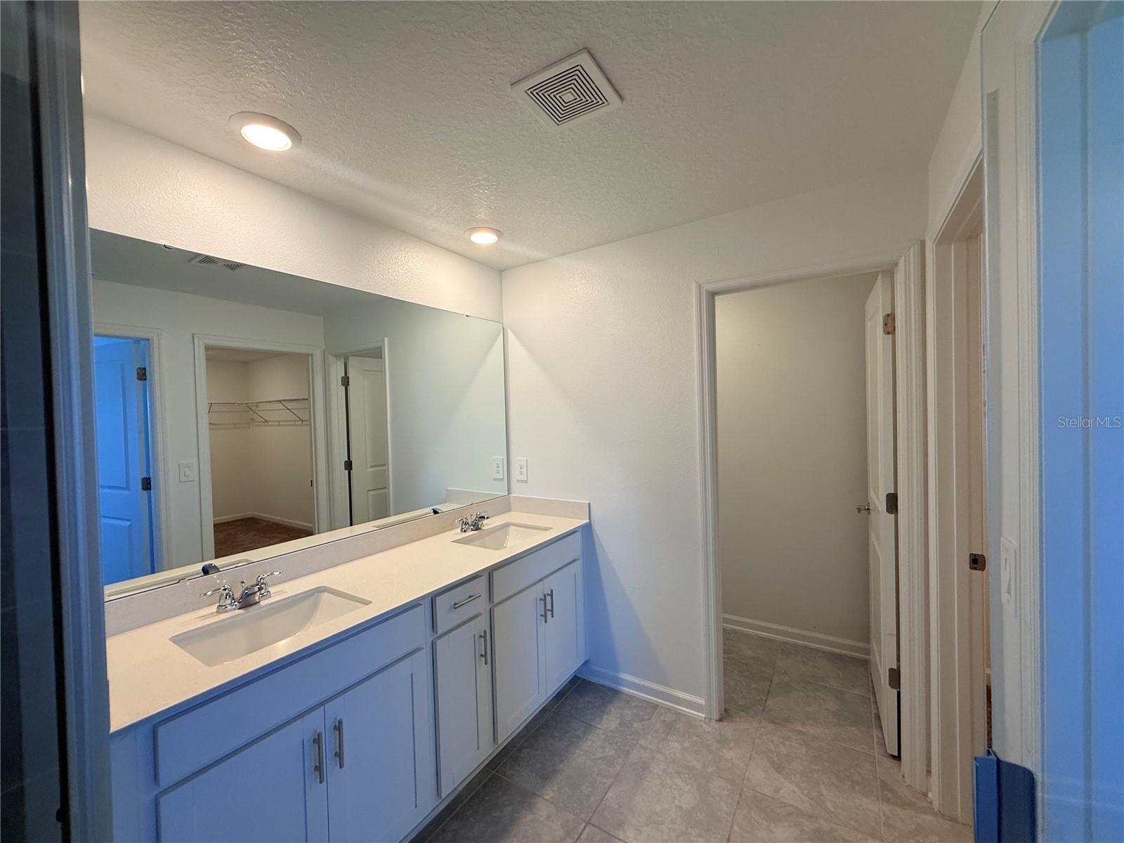 1945 HEART LAKE DRIVE, Groveland, FL 34736