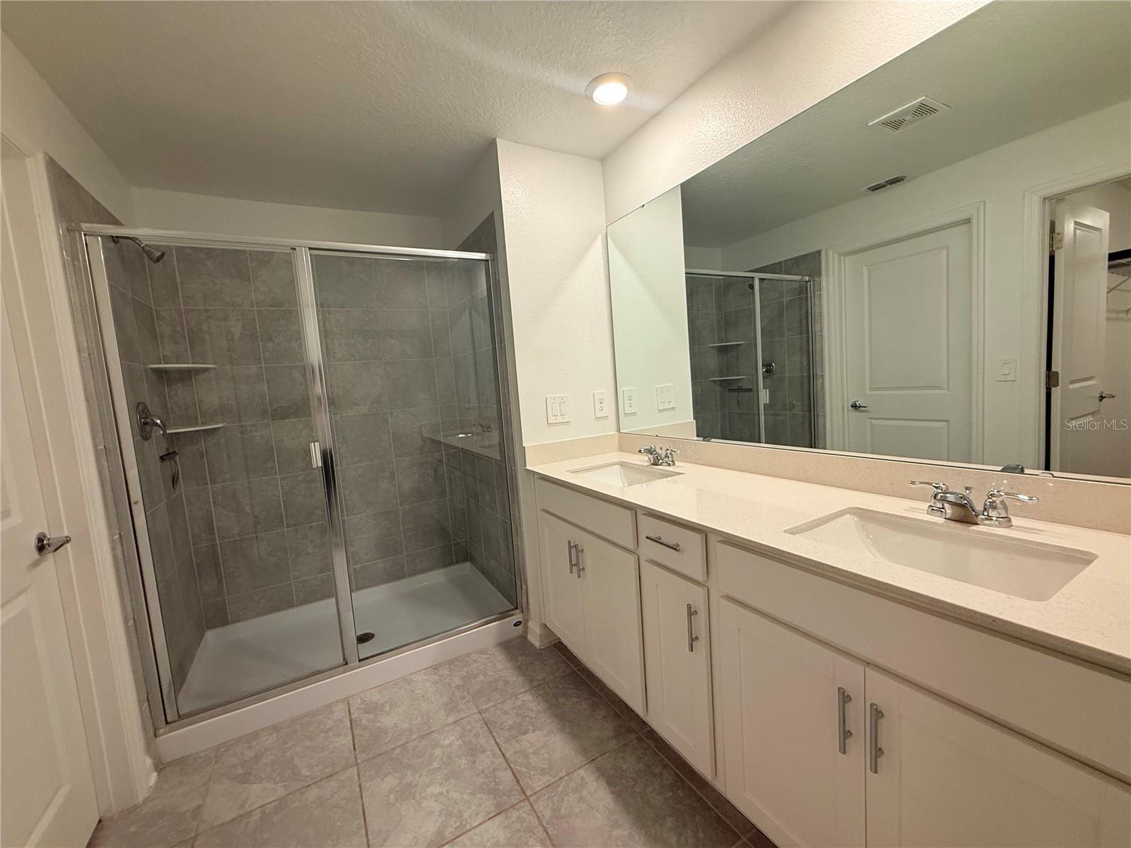1945 HEART LAKE DRIVE, Groveland, FL 34736