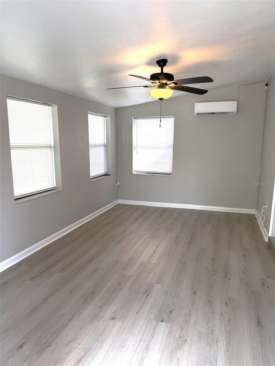 681 N WELLINGTON DRIVE, Deltona, FL 32725