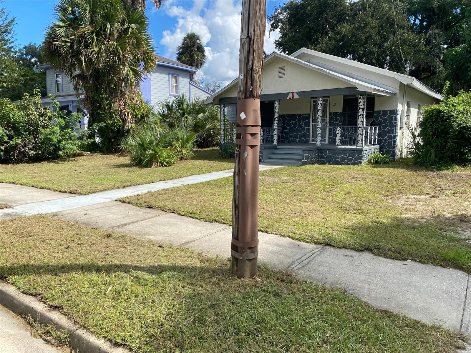 1121 S LOCUST AVENUE, Sanford, FL 32771