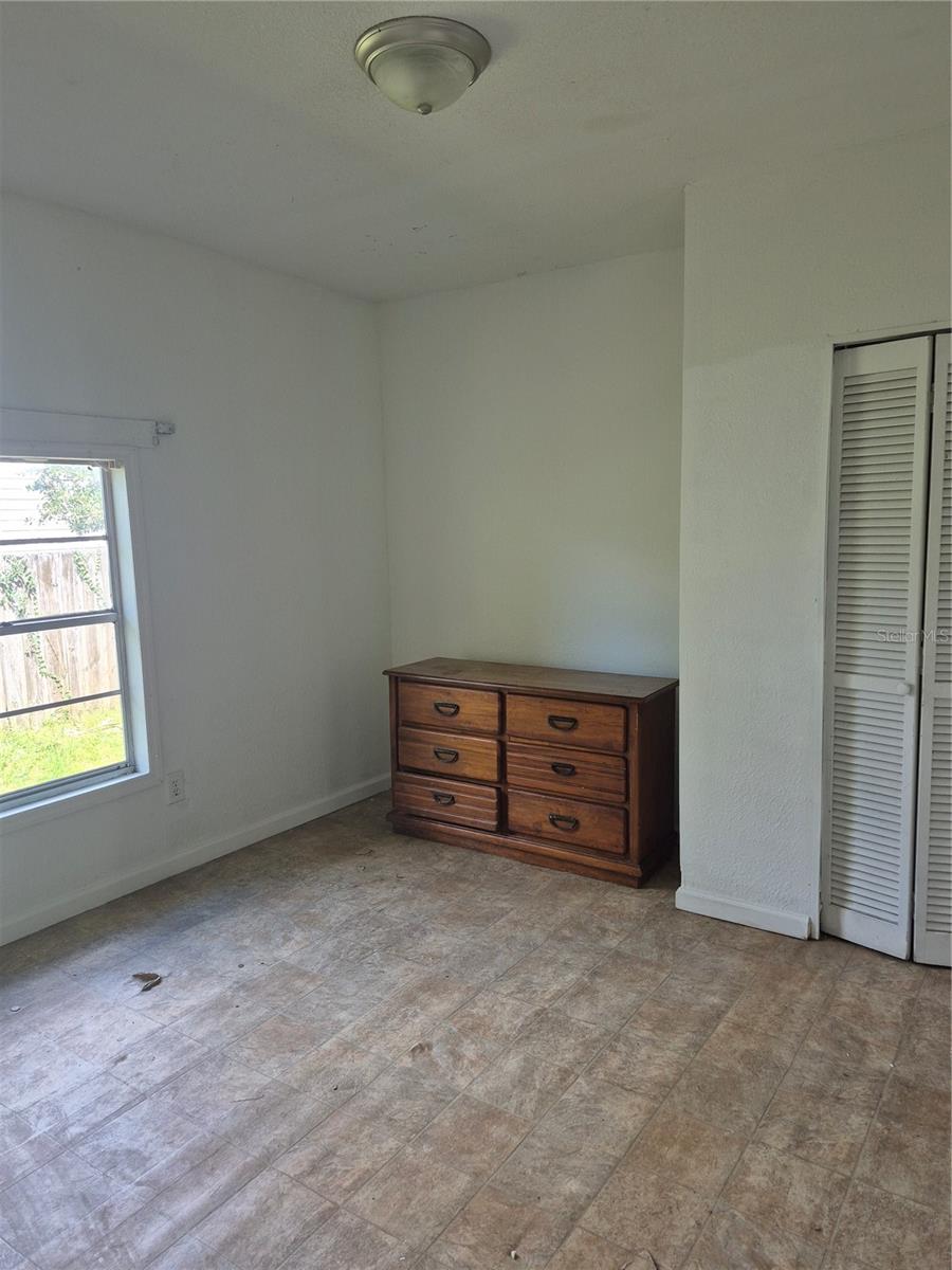 1121 S LOCUST AVENUE, Sanford, FL 32771