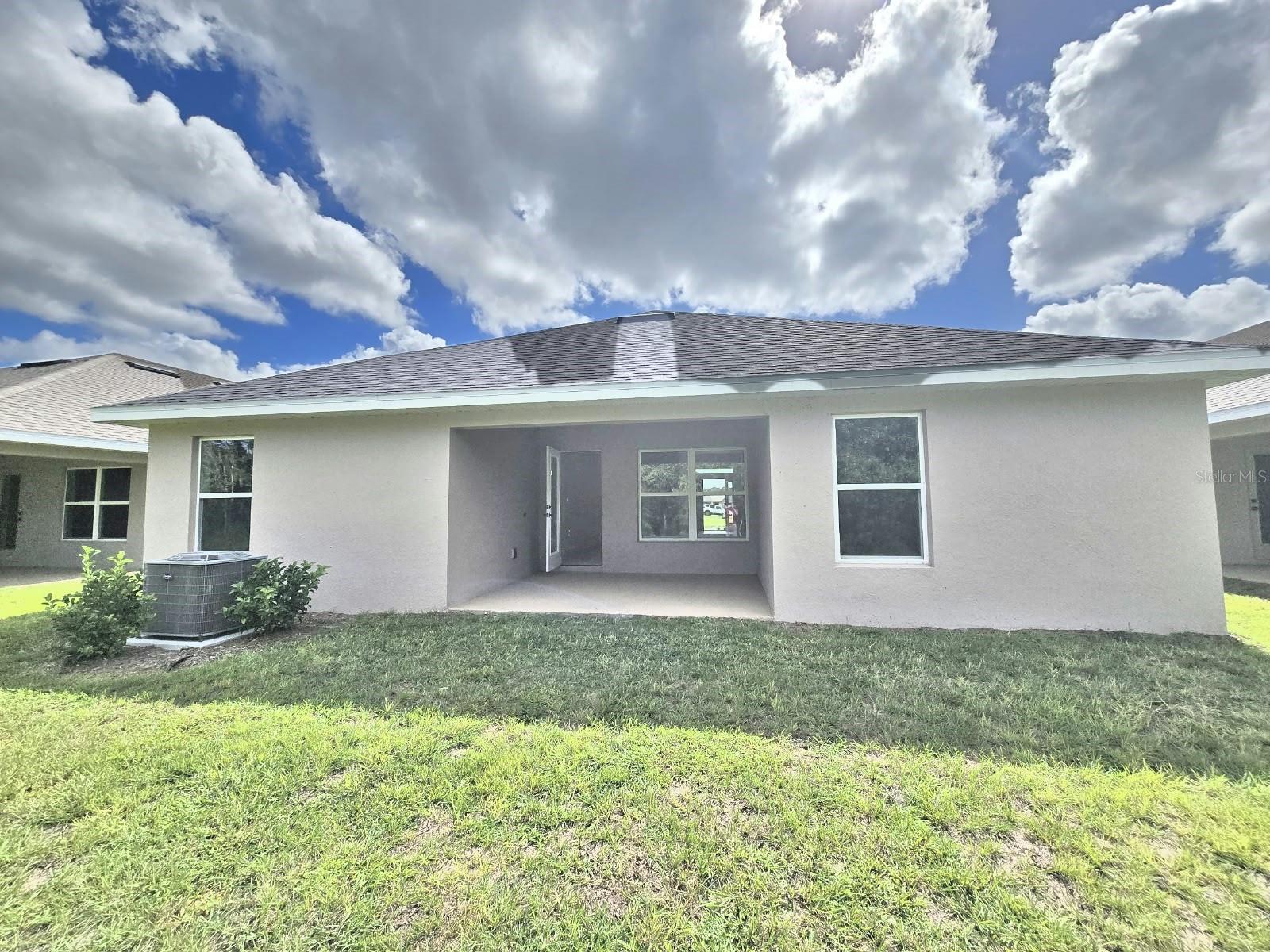 Rear exterior and covered lanai