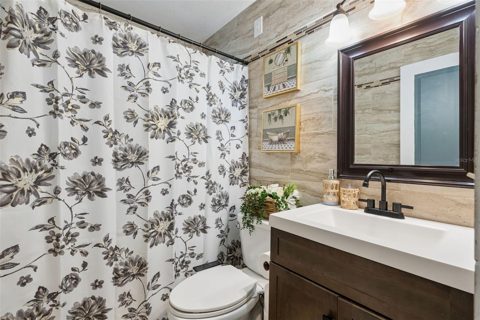 6337 LIDO COURT, Orlando, FL 32807 6337 LIDO COURT, Orlando, FL 32807