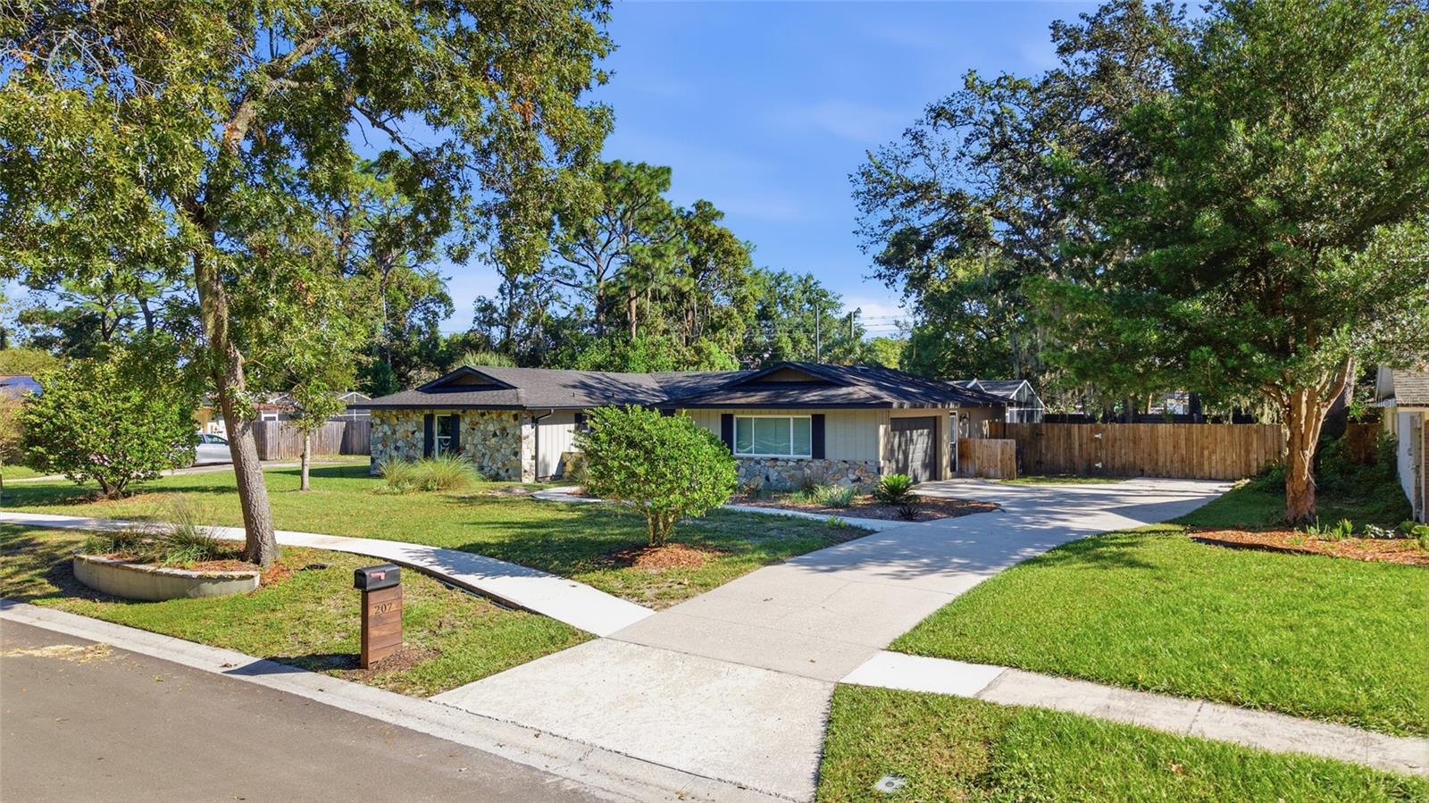 207 ROYAL OAKS CIRCLE, Longwood, FL 32779