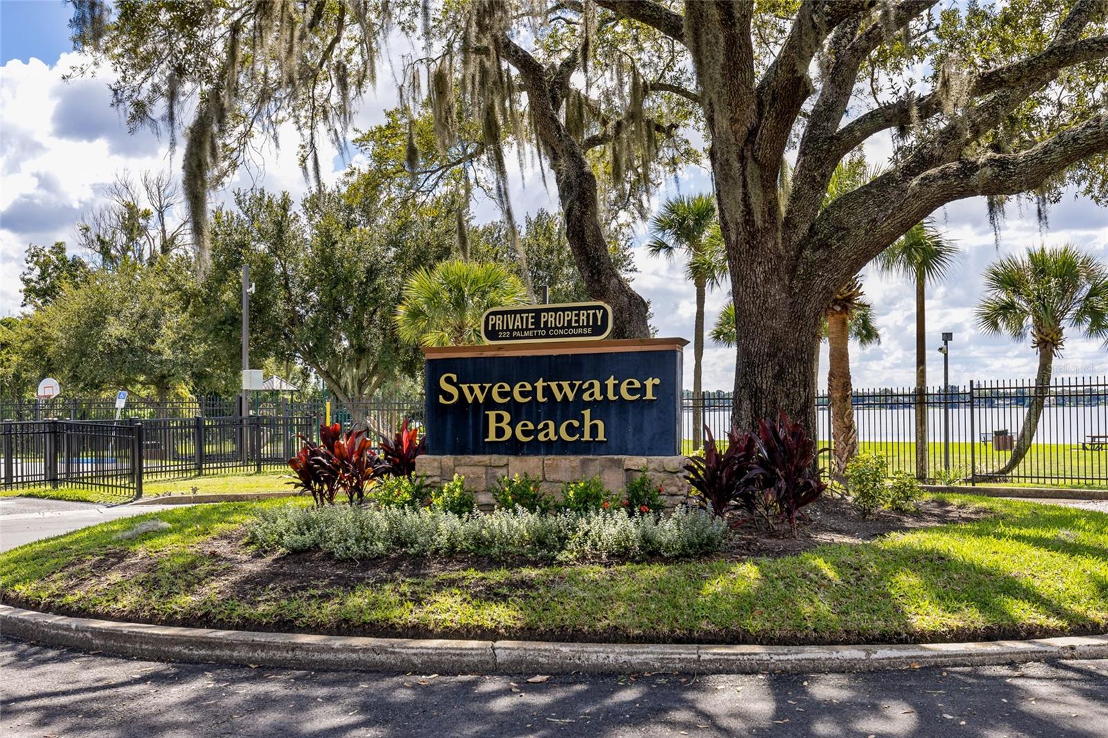 207 ROYAL OAKS CIRCLE, Longwood, FL 32779