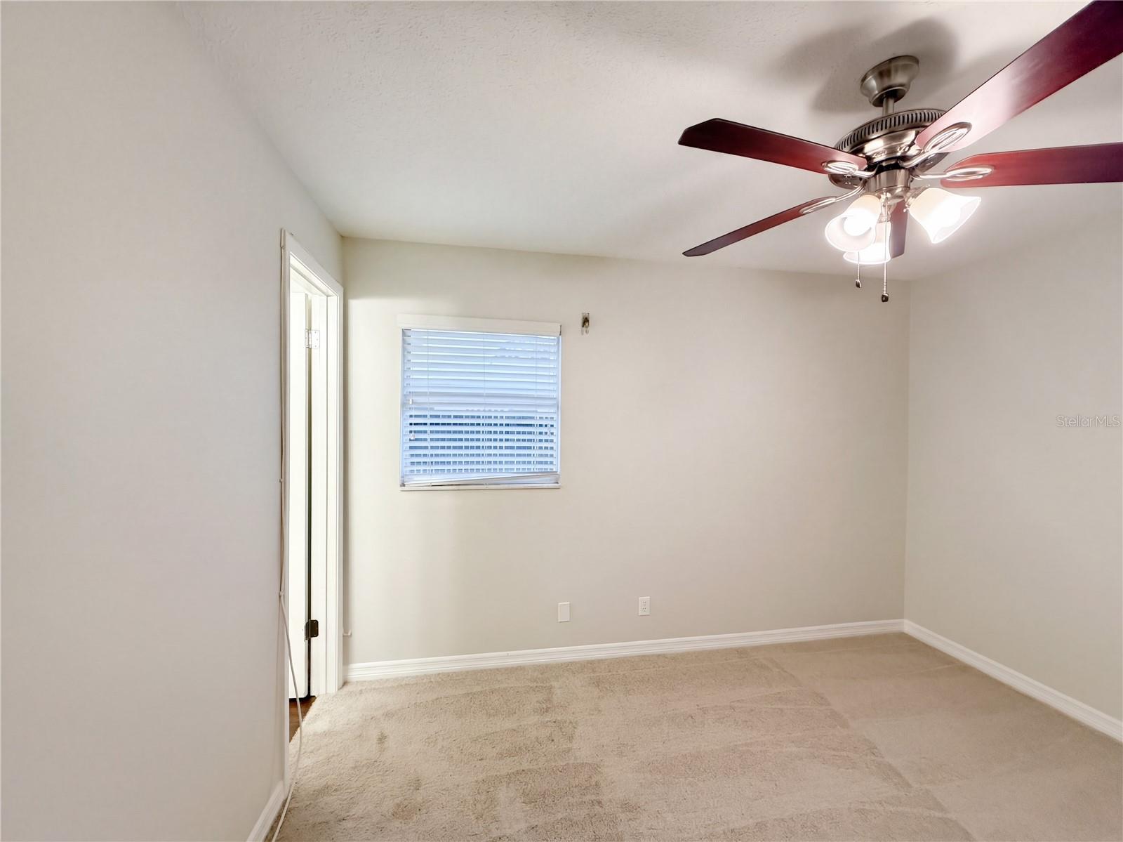 400 HOLLY STREET, South Daytona, FL 32119