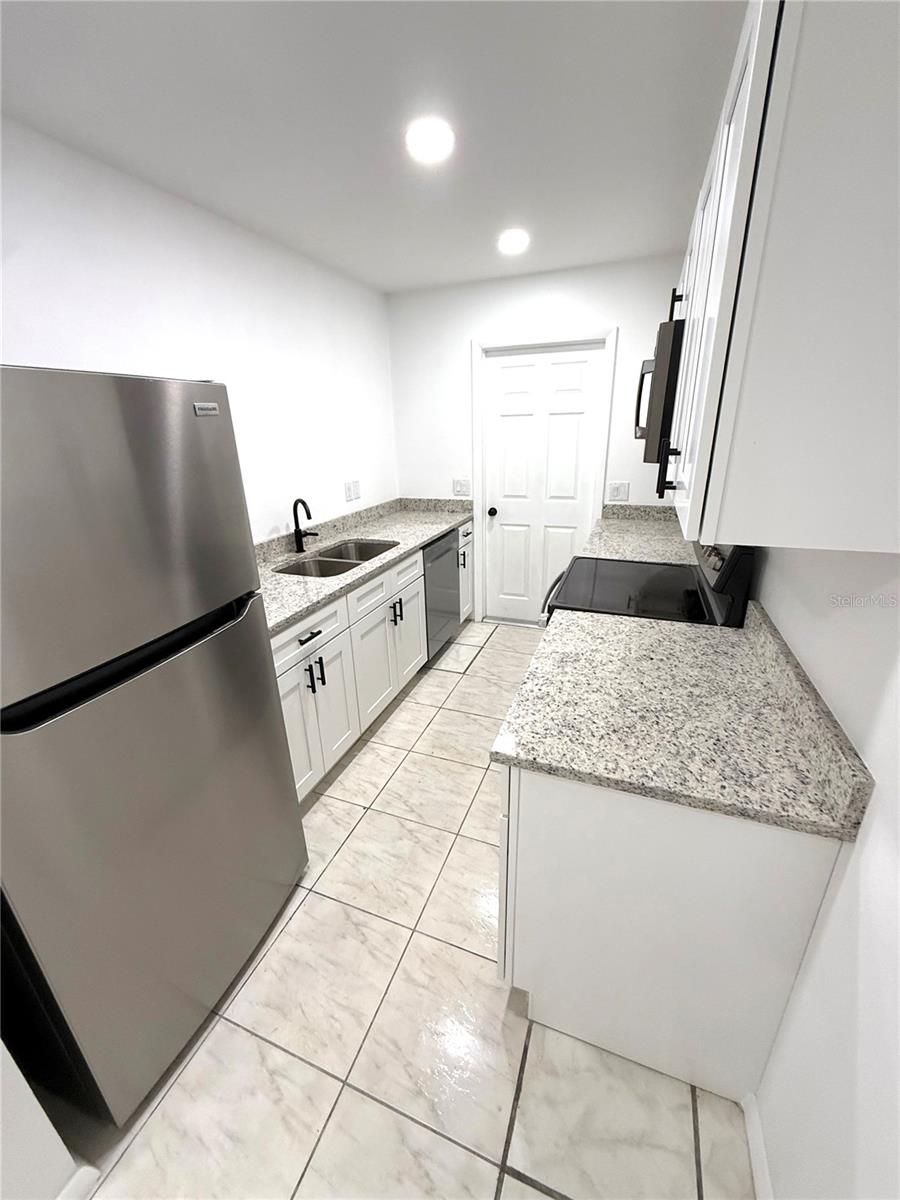 432 N JOHN STREET, Orlando, FL 32835