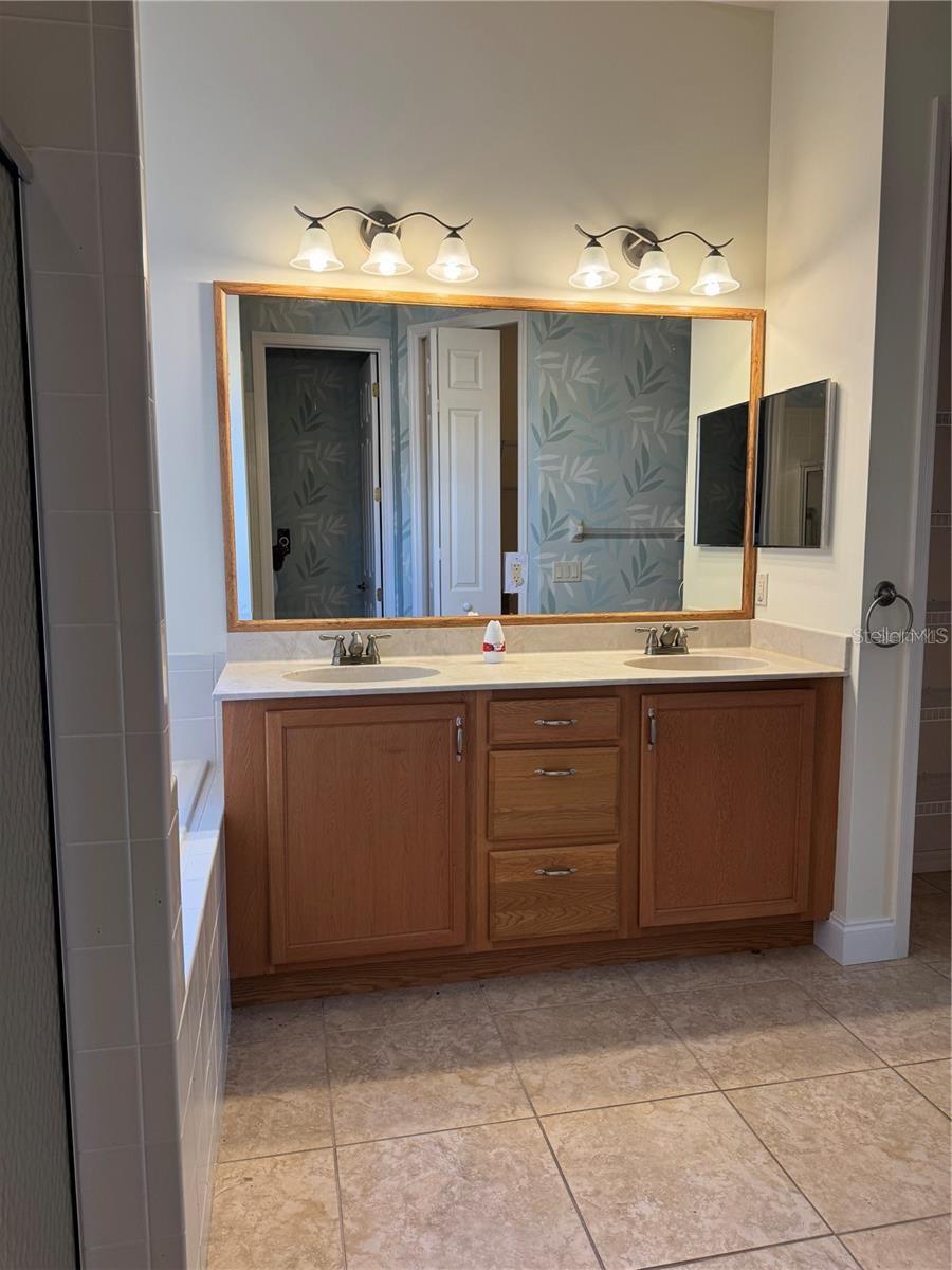 2470 SALZBURG LOOP, Winter Haven, FL 33884