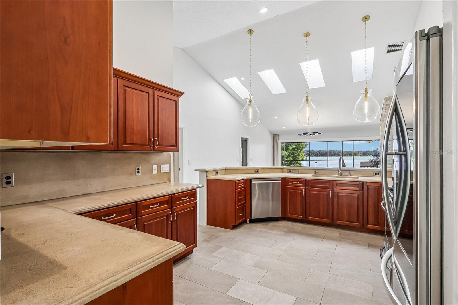 1113 HAWTHORNE COVE DRIVE, Ocoee, FL 34761