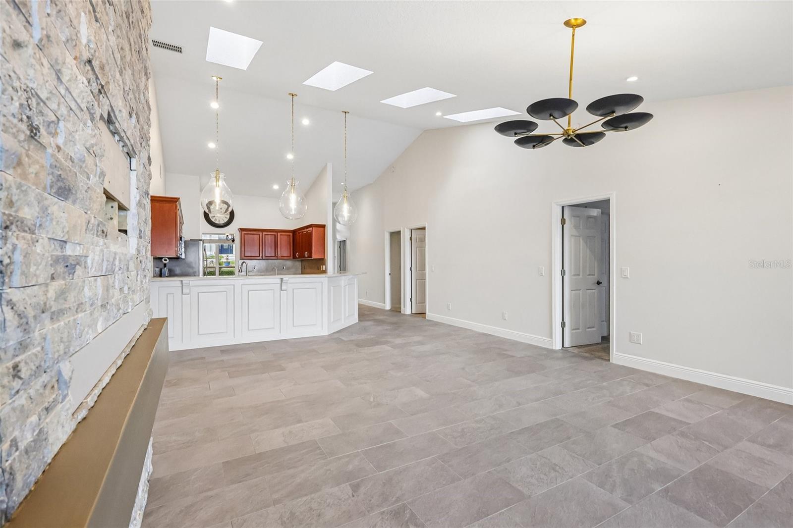 1113 HAWTHORNE COVE DRIVE, Ocoee, FL 34761