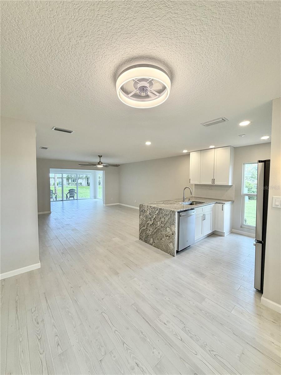 11481 W BAYSHORE DRIVE, #105, Crystal River, FL 34429