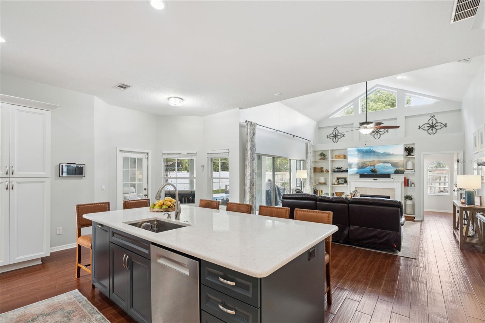 2201 WESTBOURNE DRIVE, Oviedo, FL 32765 2201 WESTBOURNE DRIVE, Oviedo, FL 32765