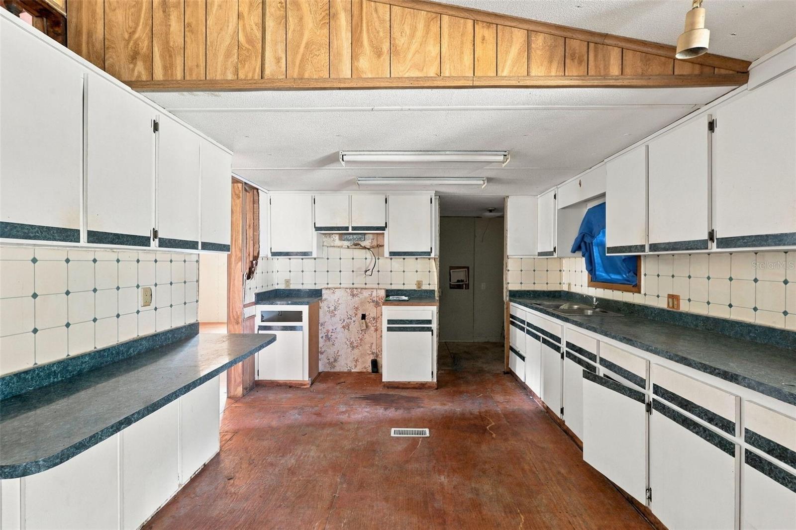8946 SW 33RD COURT, Ocala, FL 34476