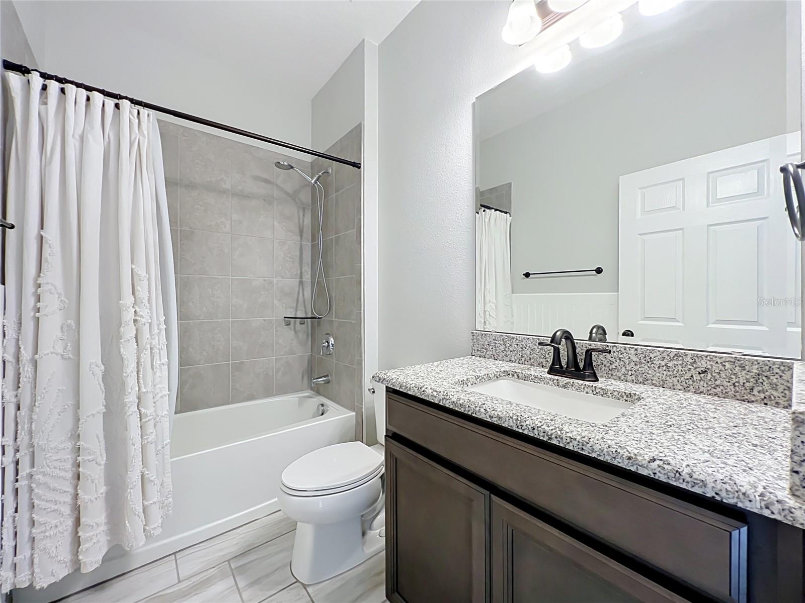 9389 LA SALLE STREET, Groveland, FL 34736