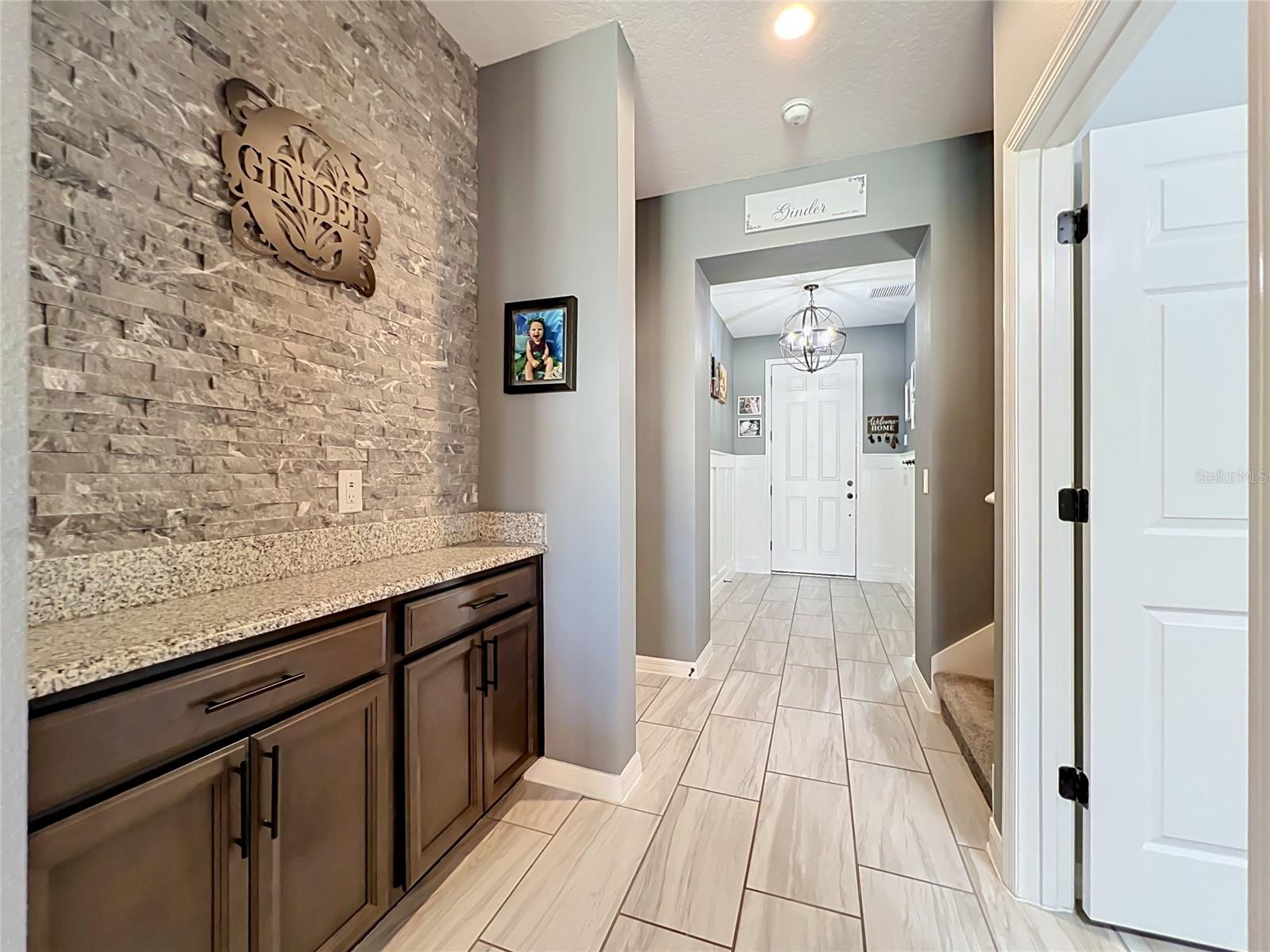 9389 LA SALLE STREET, Groveland, FL 34736
